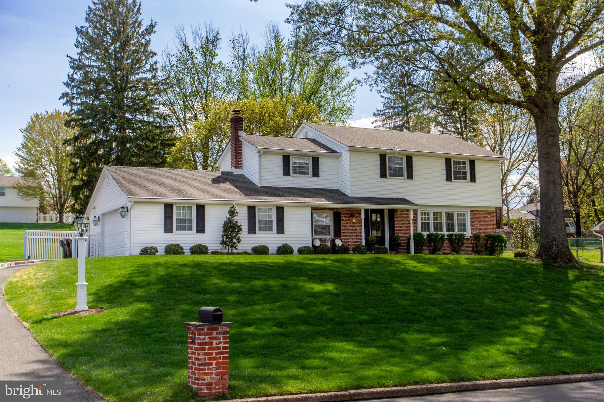 HILLCRESTSHIRE - Residential