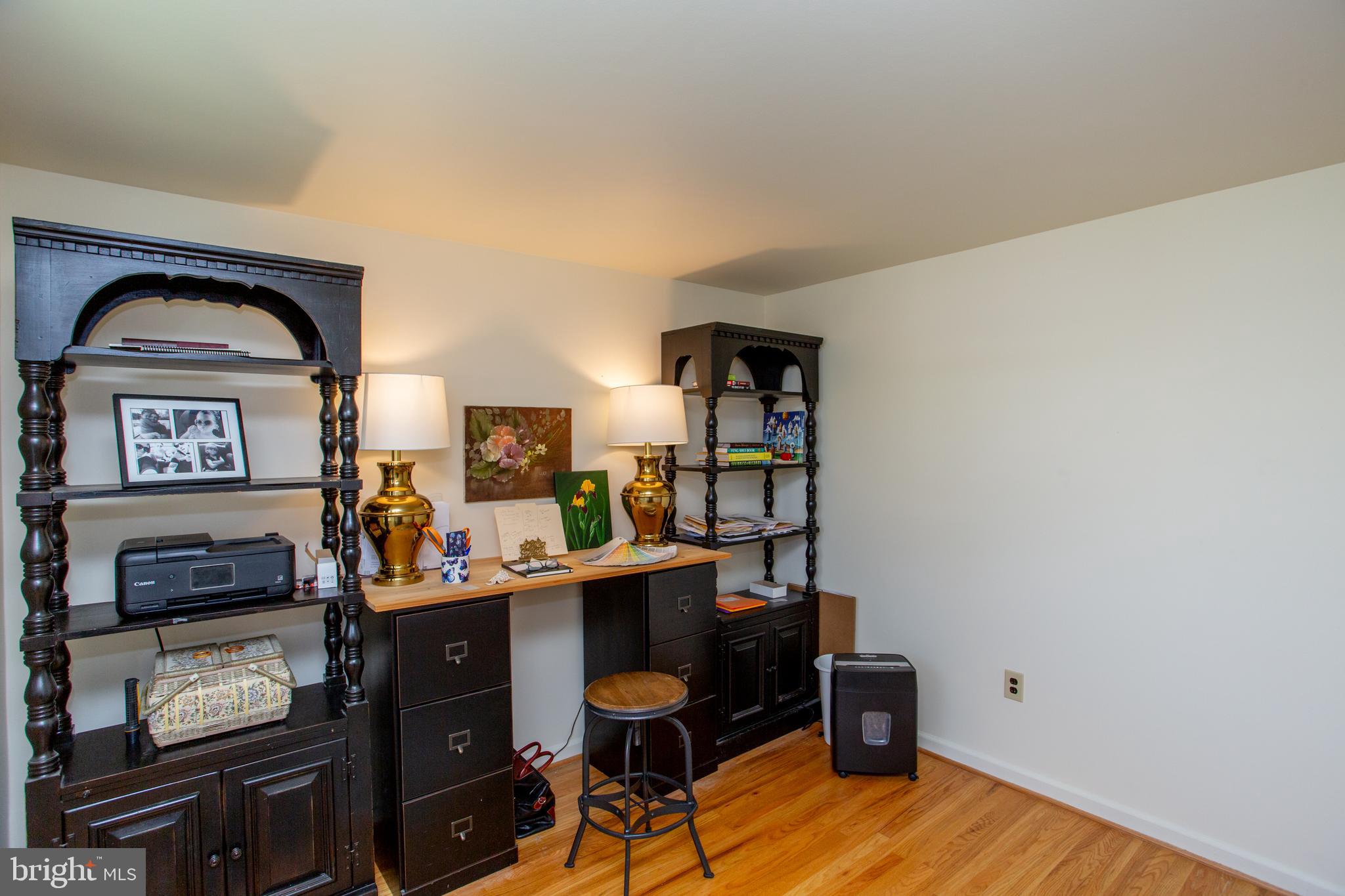 HILLCRESTSHIRE - Residential