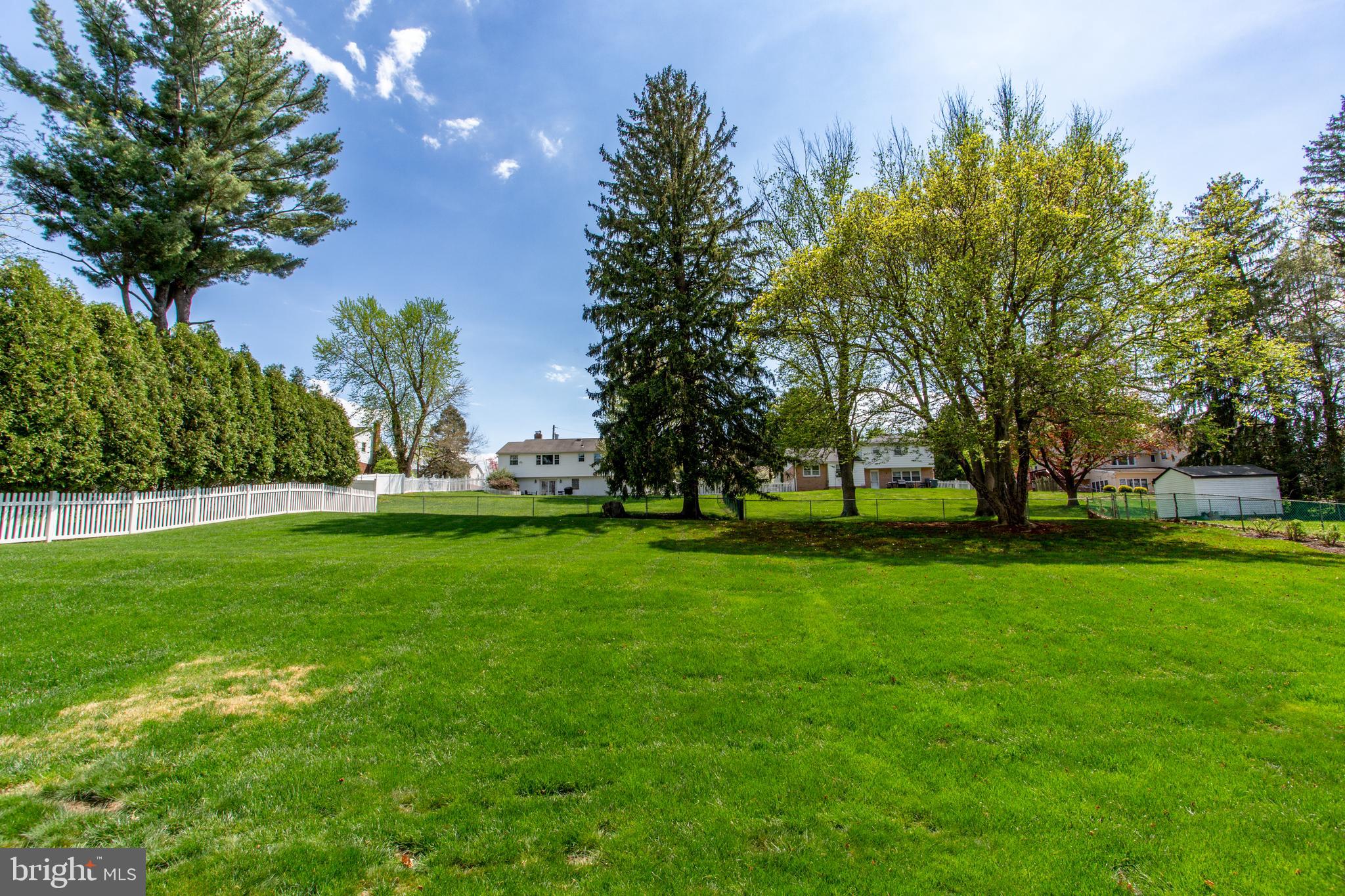 HILLCRESTSHIRE - Residential