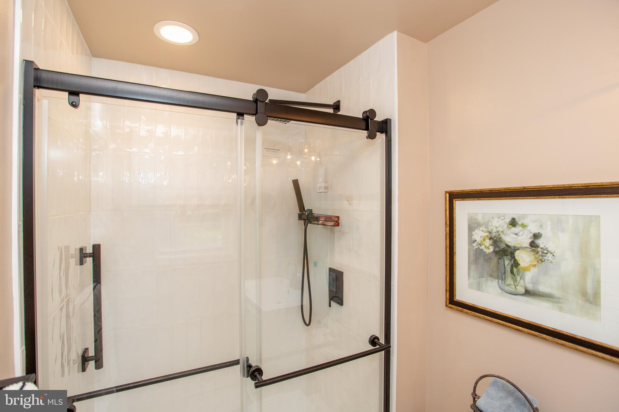 HILLCRESTSHIRE - Residential