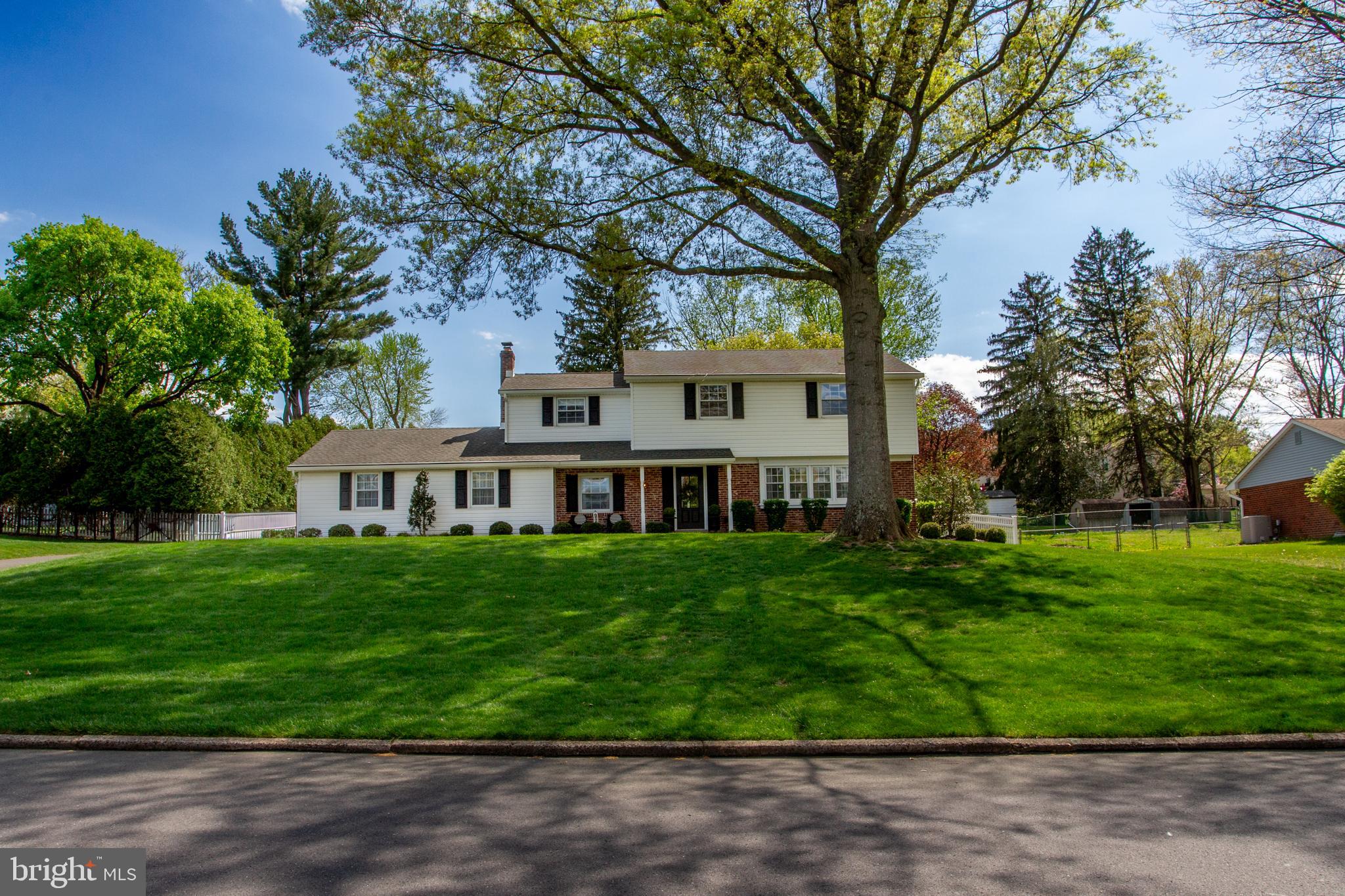 HILLCRESTSHIRE - Residential