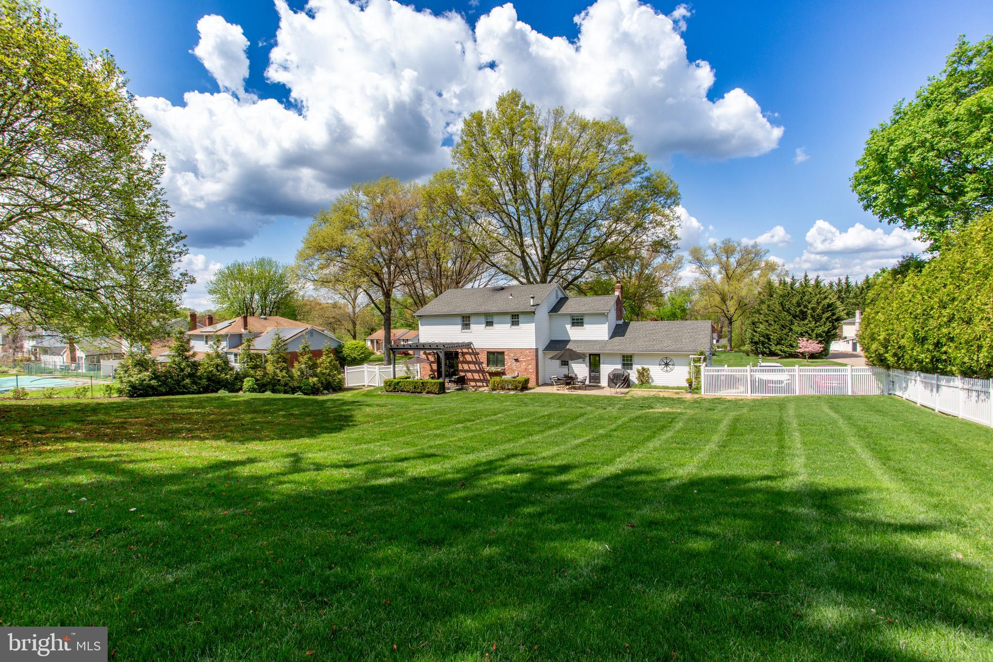 HILLCRESTSHIRE - Residential