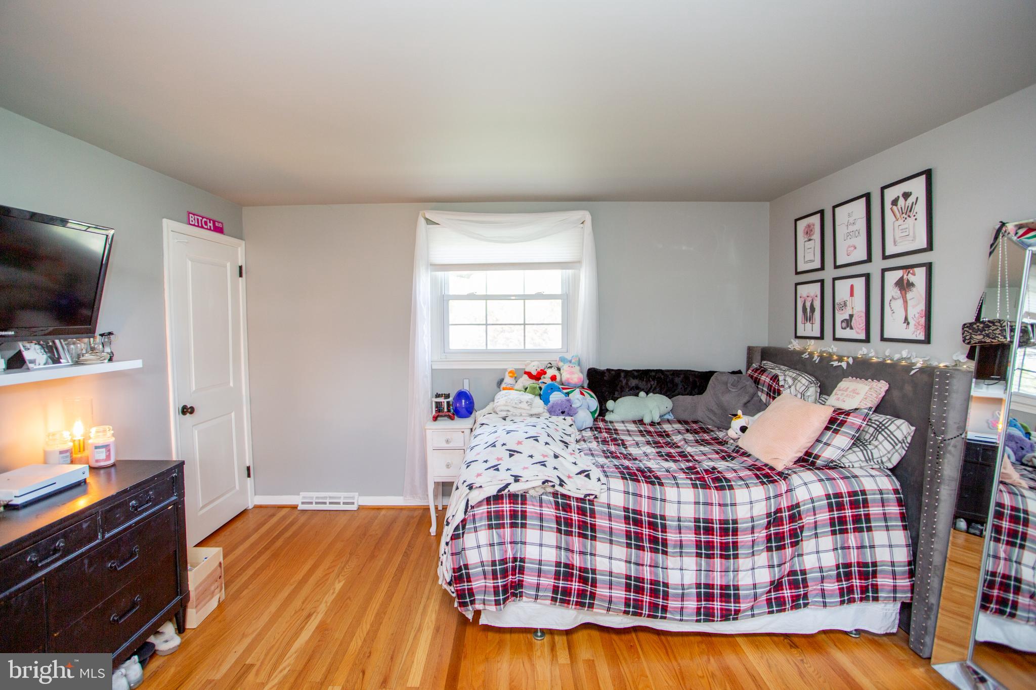 HILLCRESTSHIRE - Residential