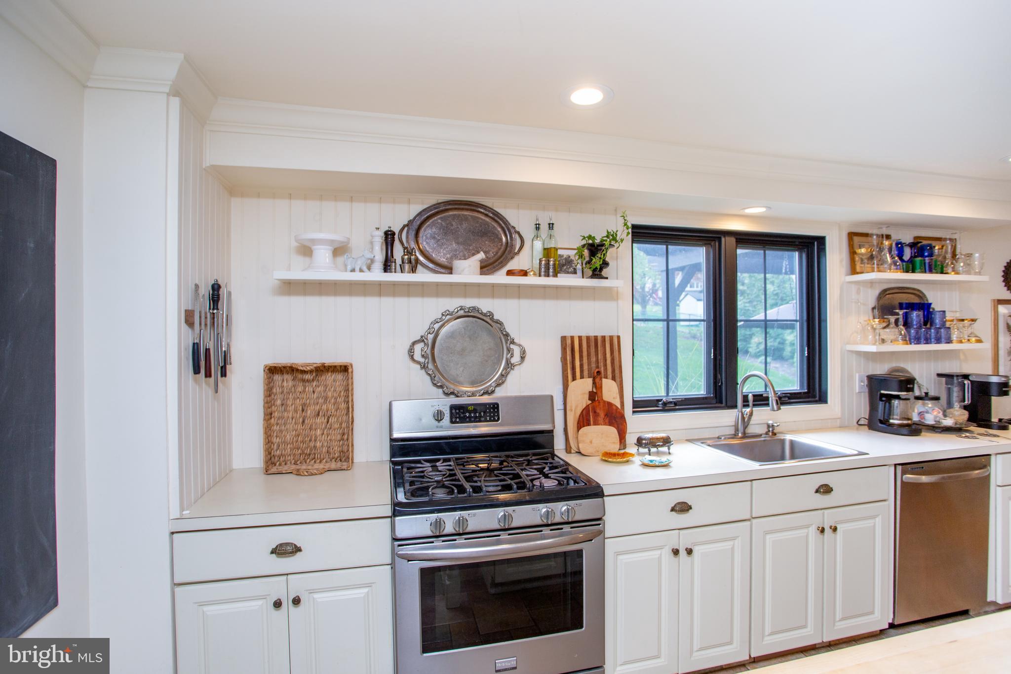 HILLCRESTSHIRE - Residential