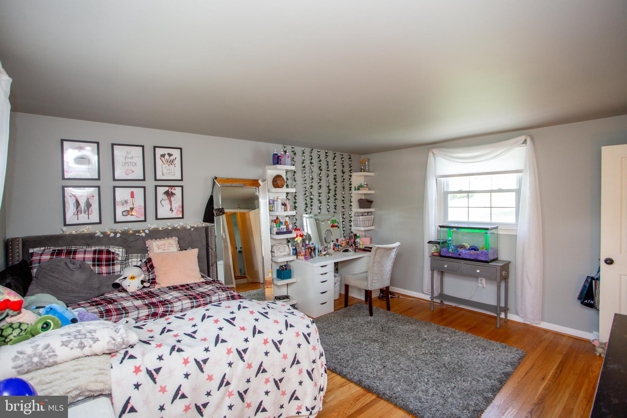 HILLCRESTSHIRE - Residential