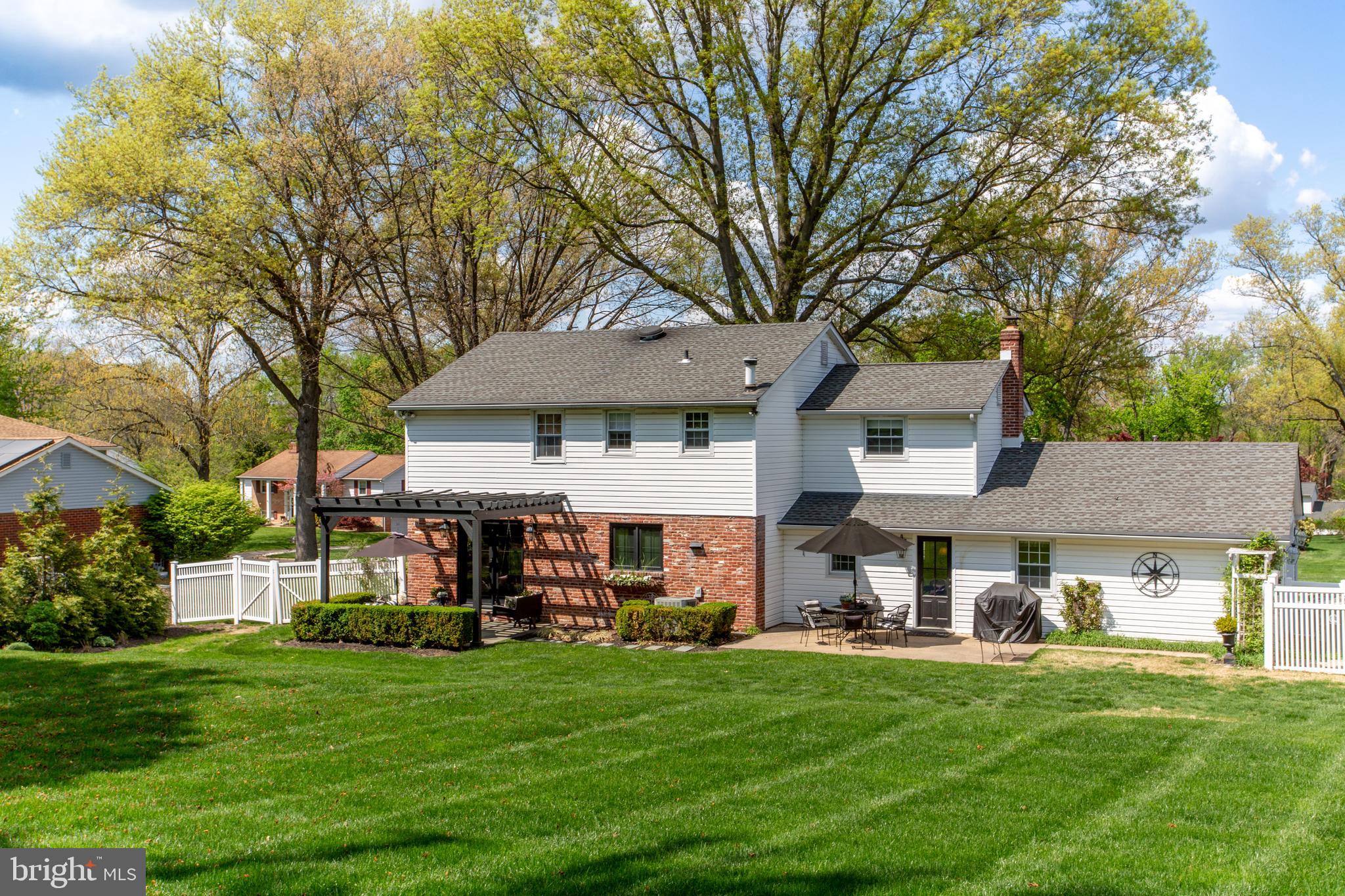 HILLCRESTSHIRE - Residential