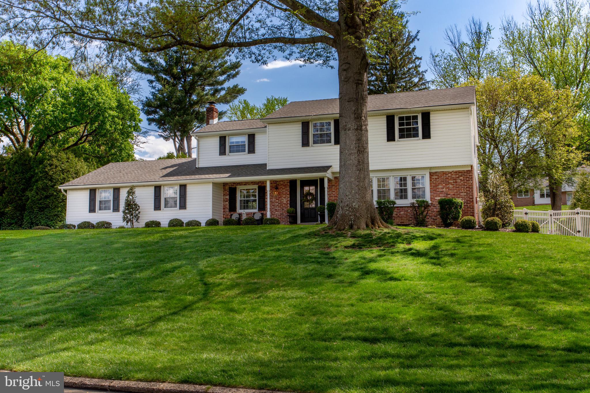 HILLCRESTSHIRE - Residential