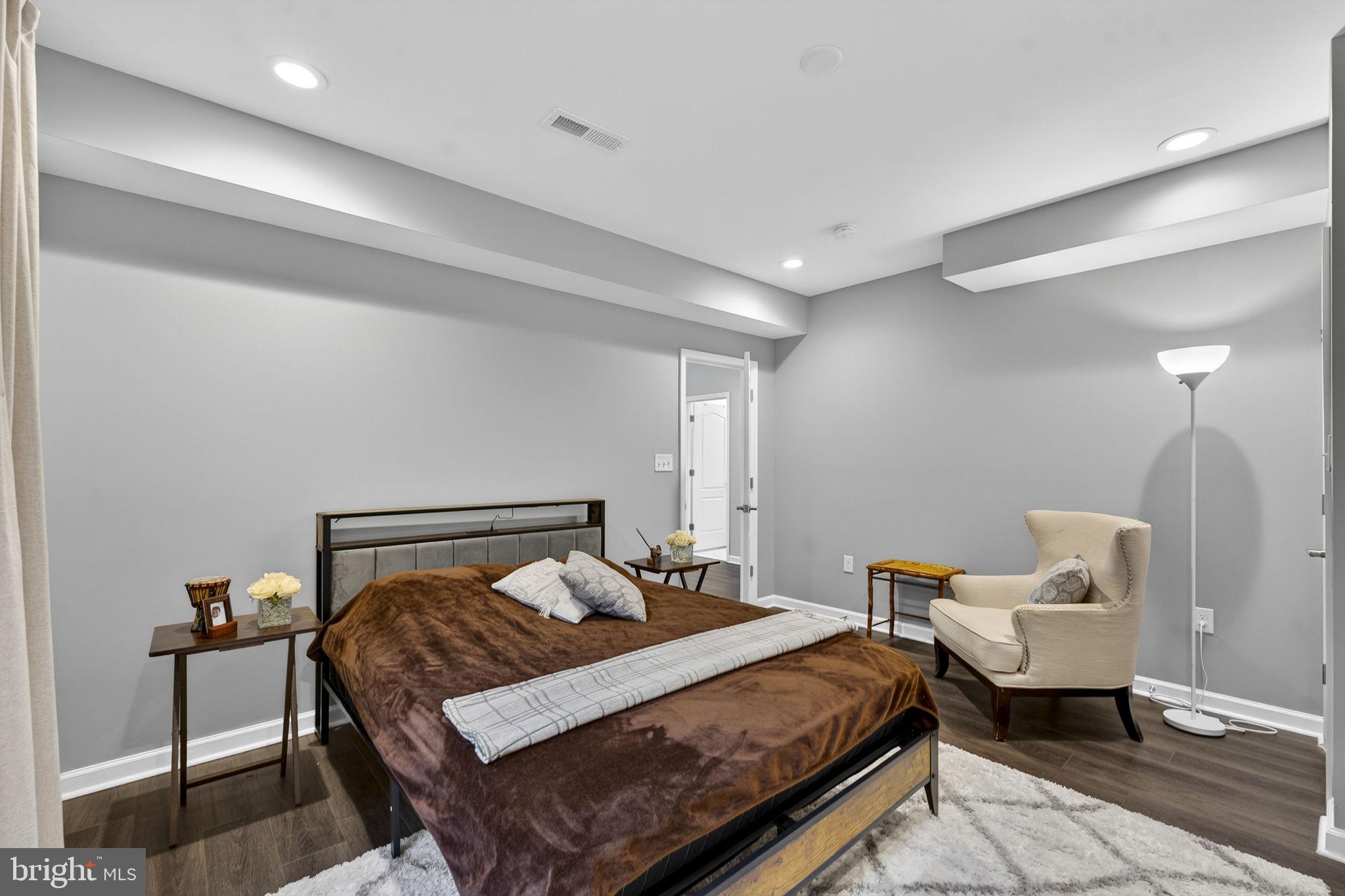 ROCKBRIDGE - Residential