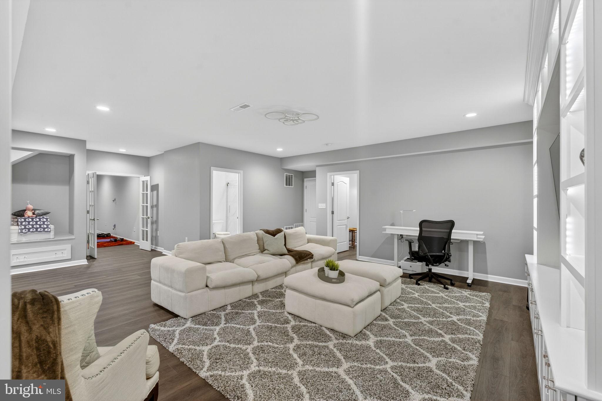 ROCKBRIDGE - Residential