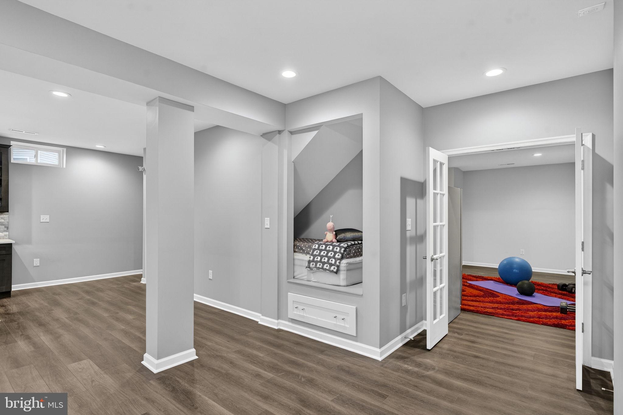 ROCKBRIDGE - Residential