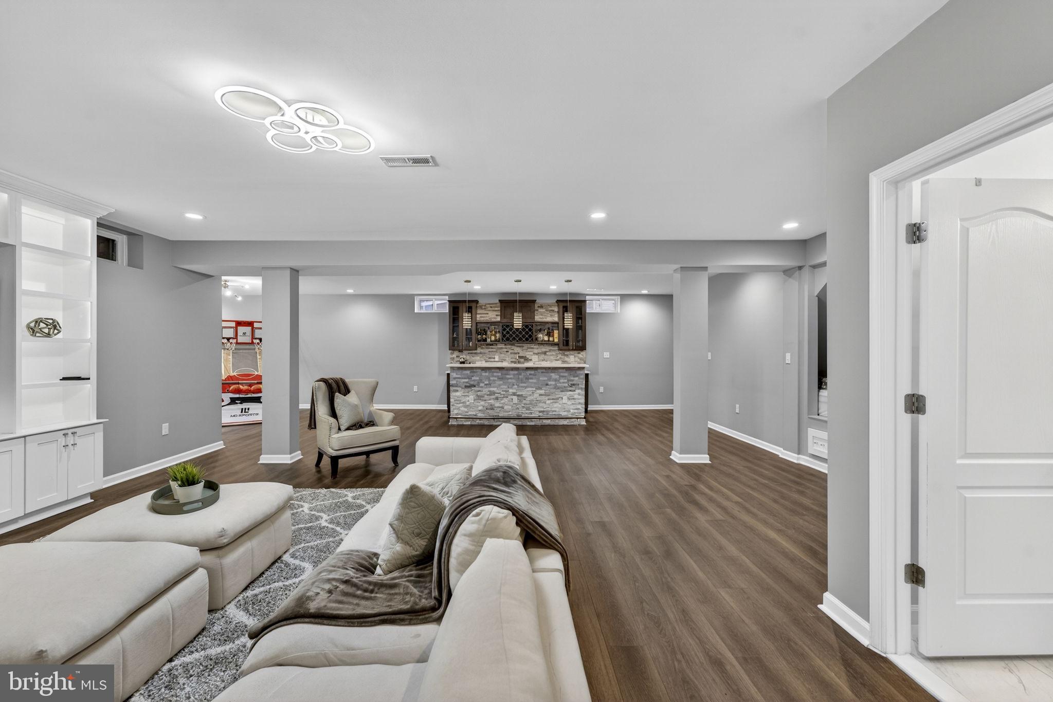 ROCKBRIDGE - Residential