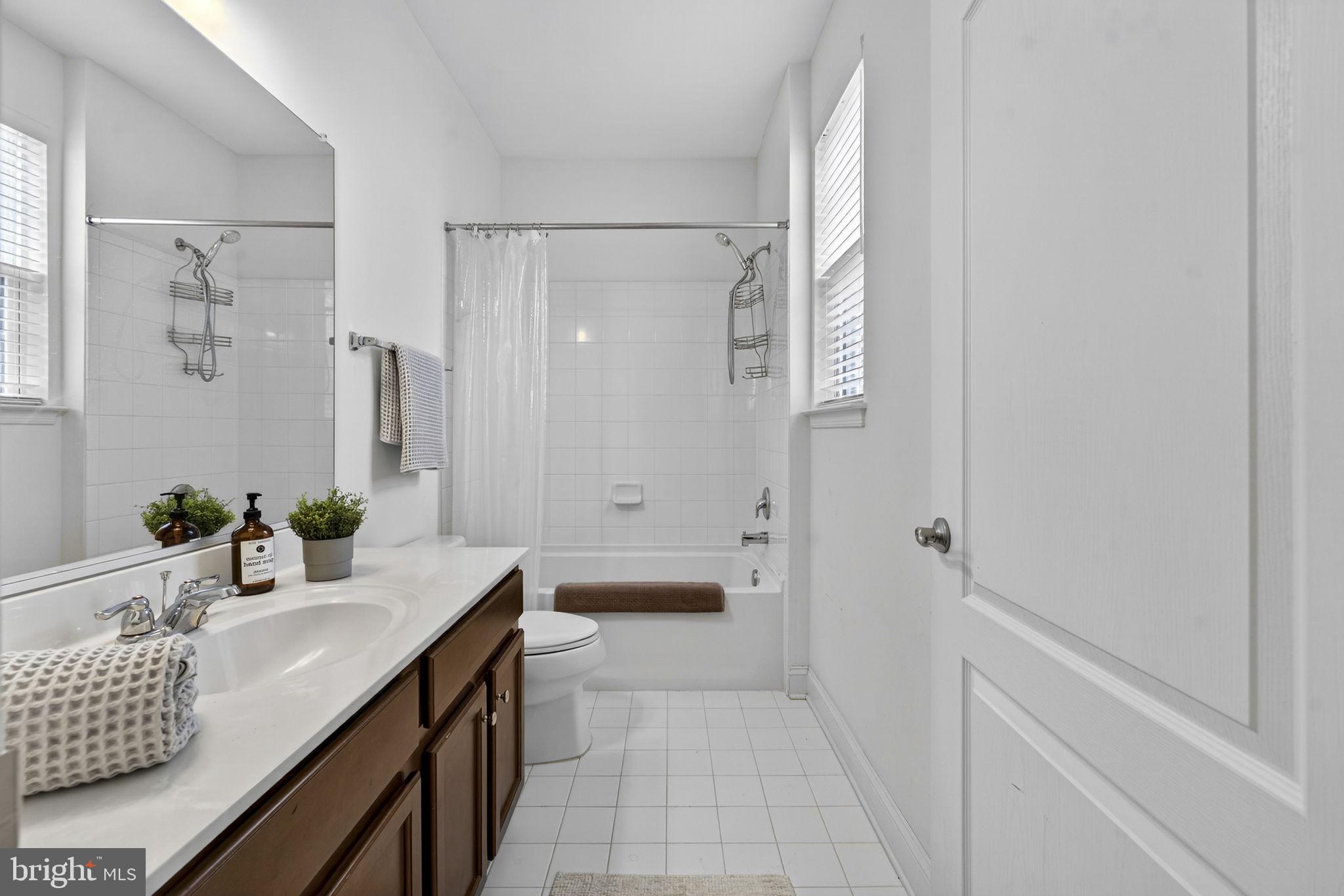 ROCKBRIDGE - Residential