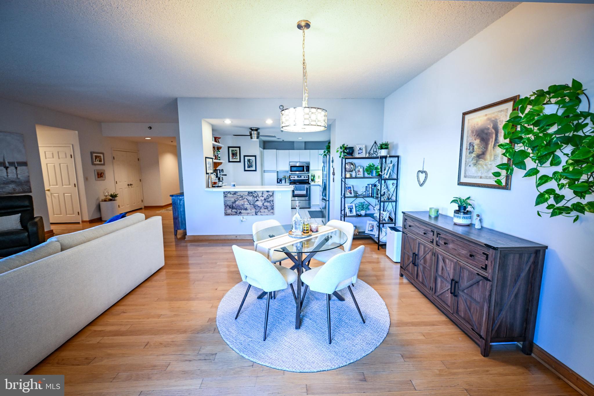 ANCHORAGE TOWERS - Residential Lease