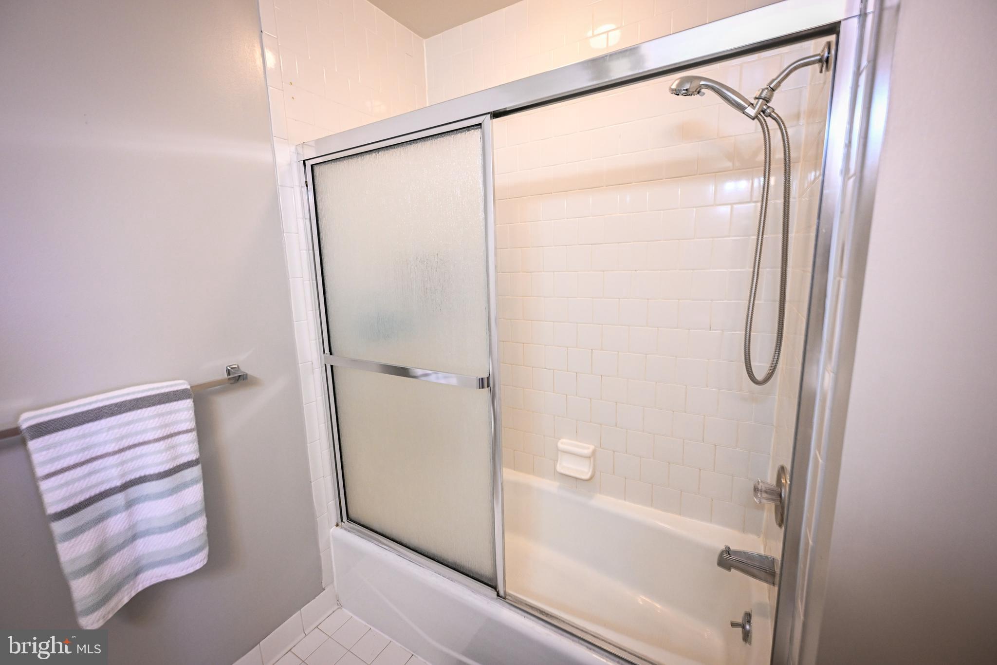 ANCHORAGE TOWERS - Residential Lease