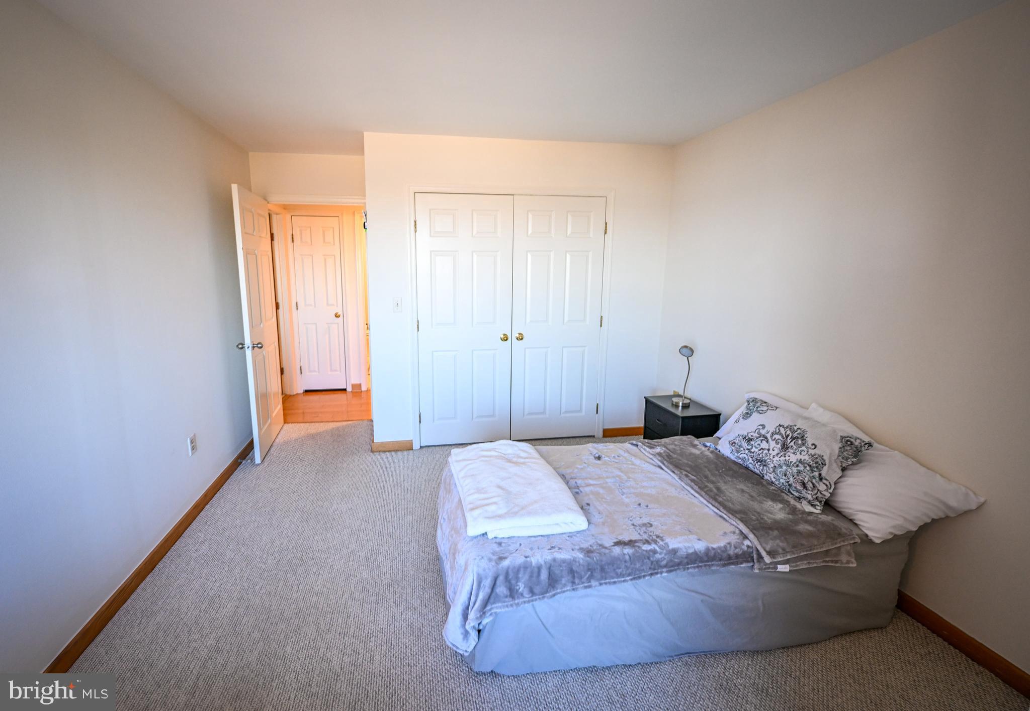 ANCHORAGE TOWERS - Residential Lease