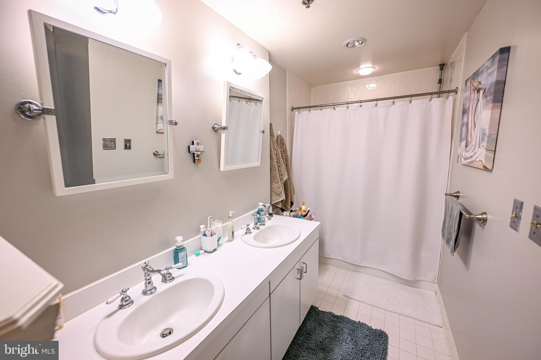 ANCHORAGE TOWERS - Residential Lease