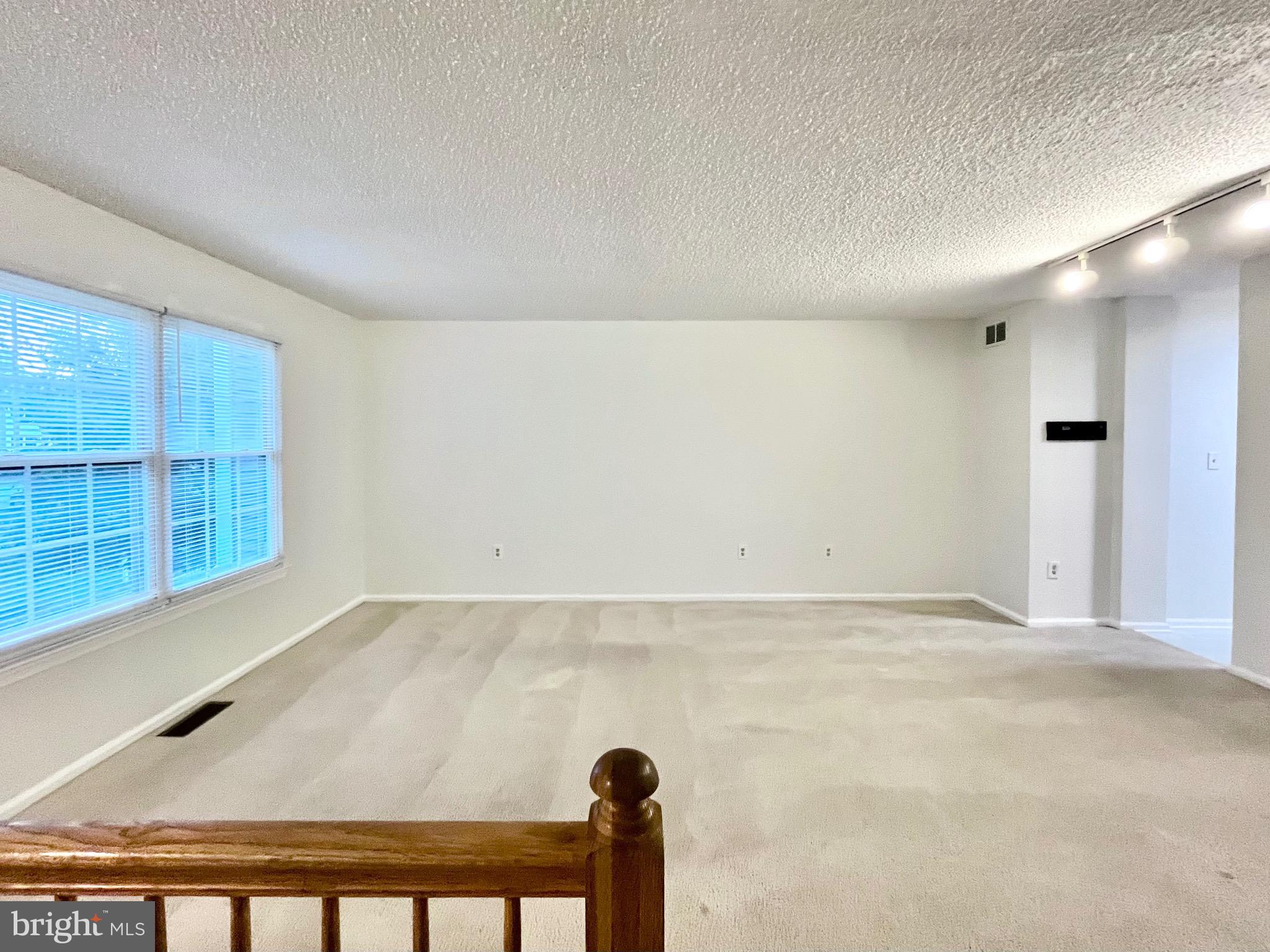 33 KETLEY PLACE