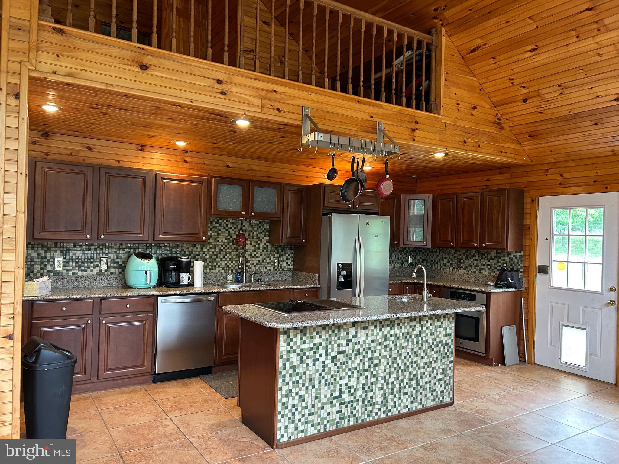 TREASURE MOUNTAIN ESTATES - Residential