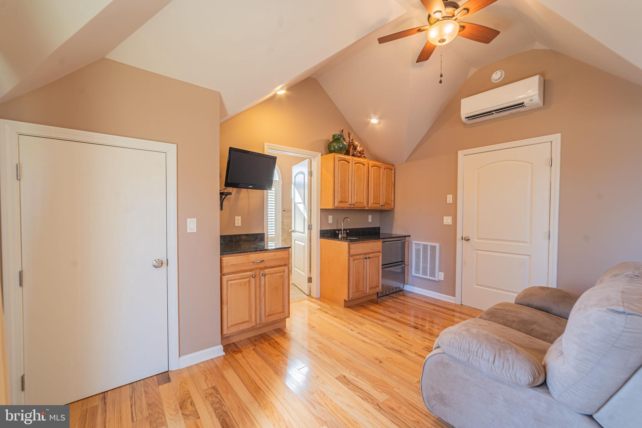 ROCK LODGE ROAD - Residential