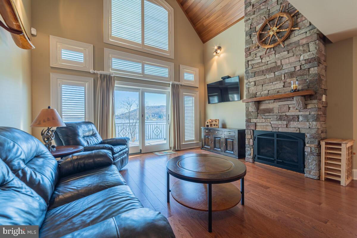 ROCK LODGE ROAD - Residential