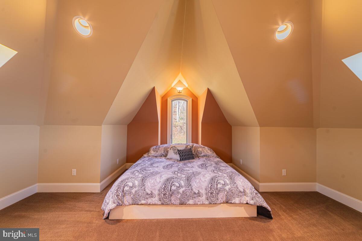 ROCK LODGE ROAD - Residential