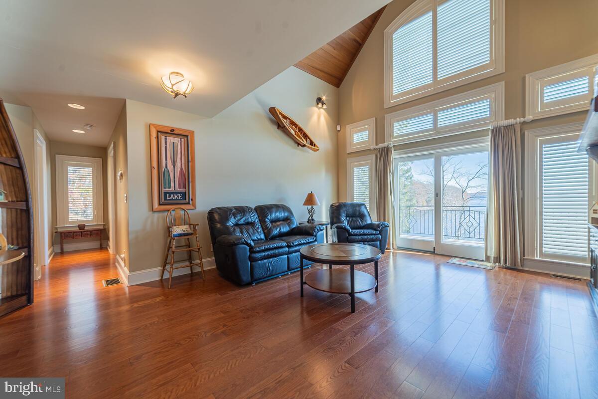 ROCK LODGE ROAD - Residential