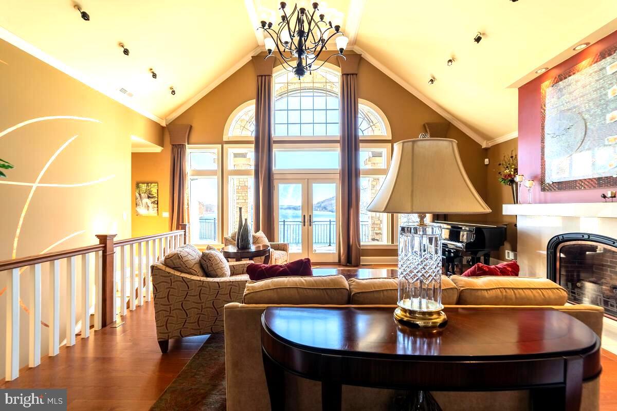 ROCK LODGE ROAD - Residential