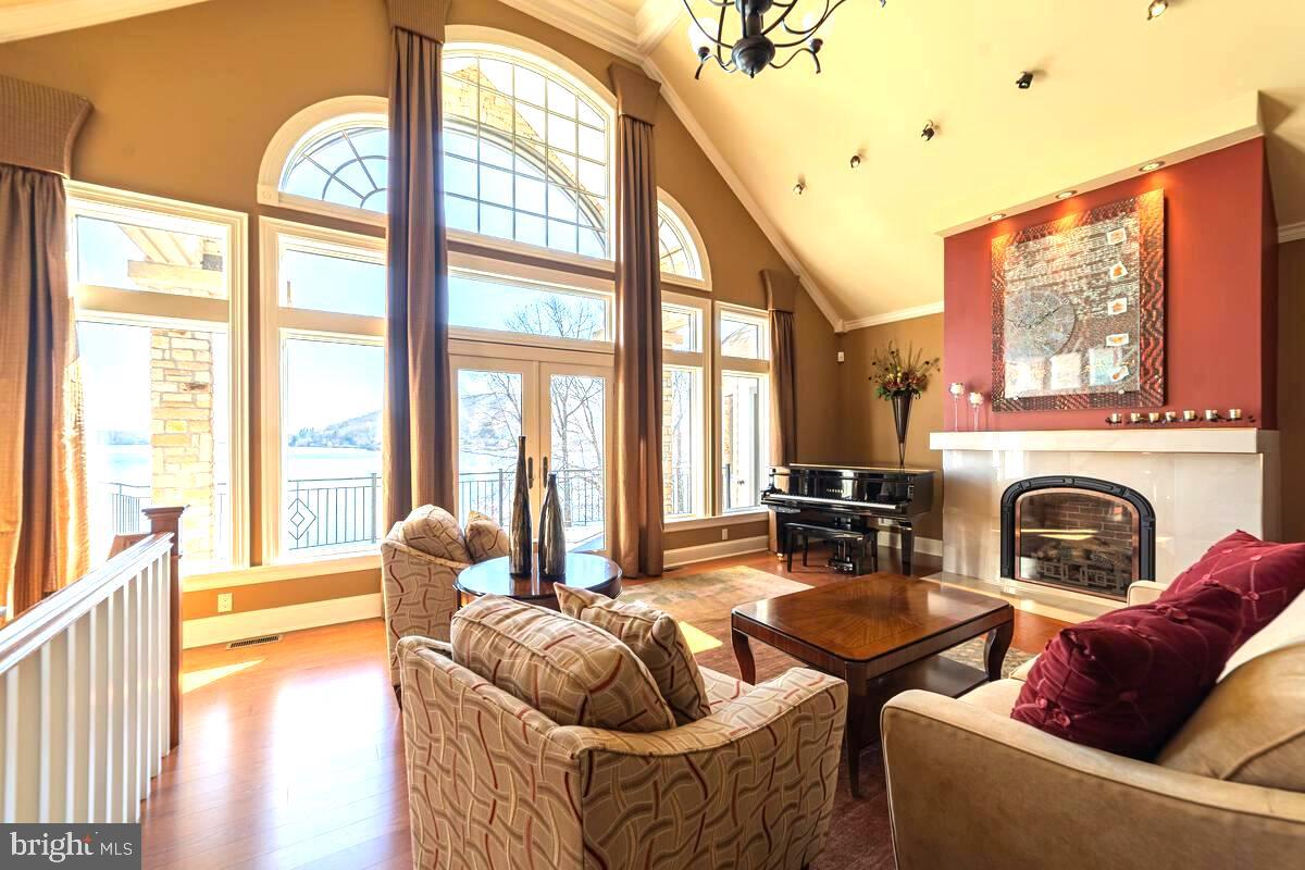 ROCK LODGE ROAD - Residential