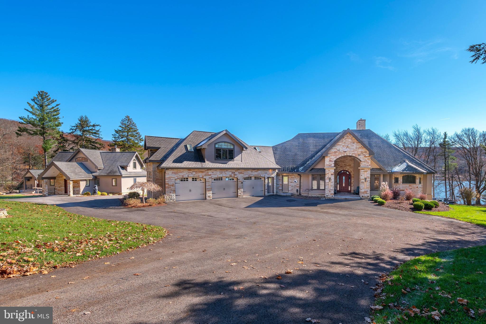 ROCK LODGE ROAD - Residential