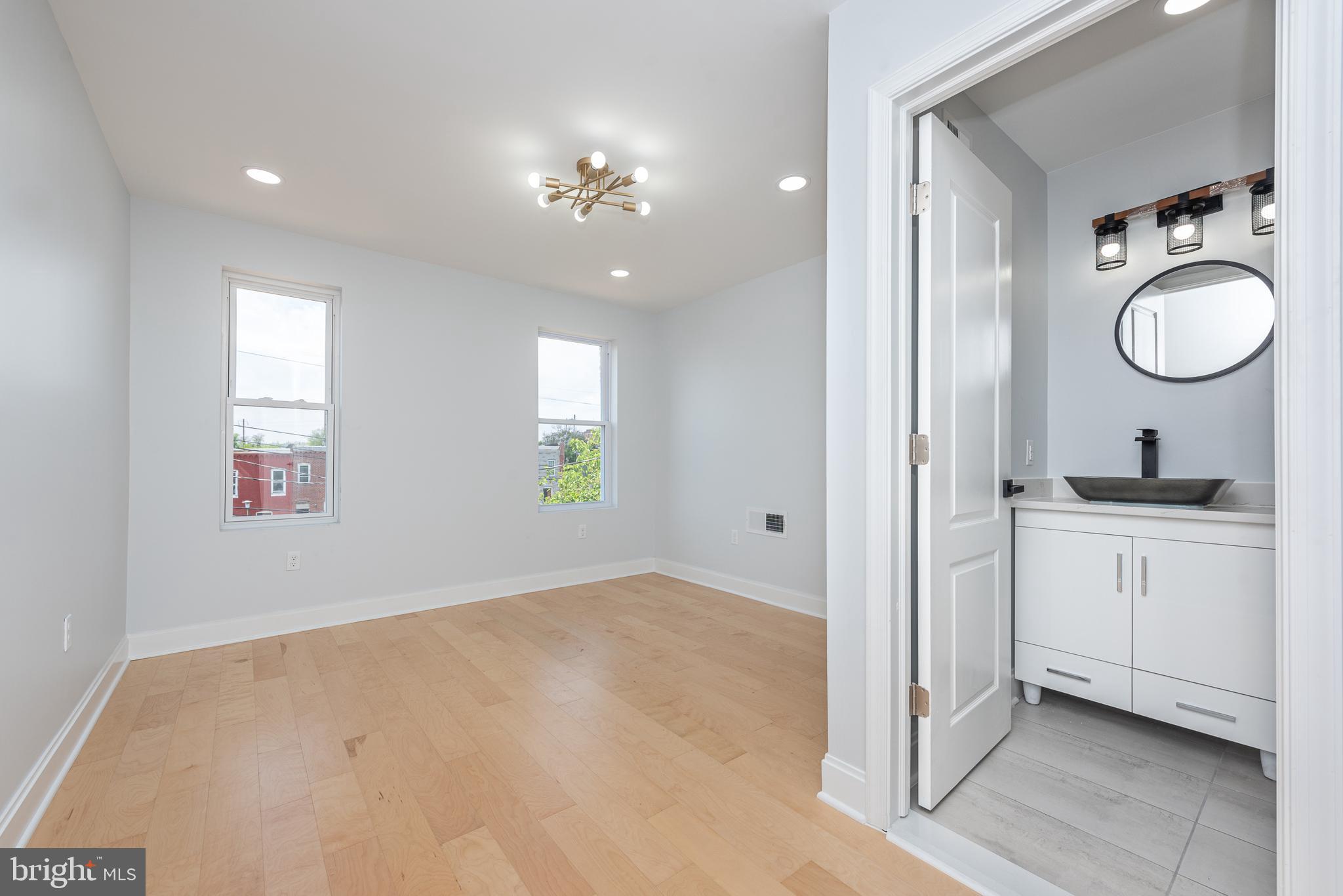 MIDTOWN EDMONDSON - Residential