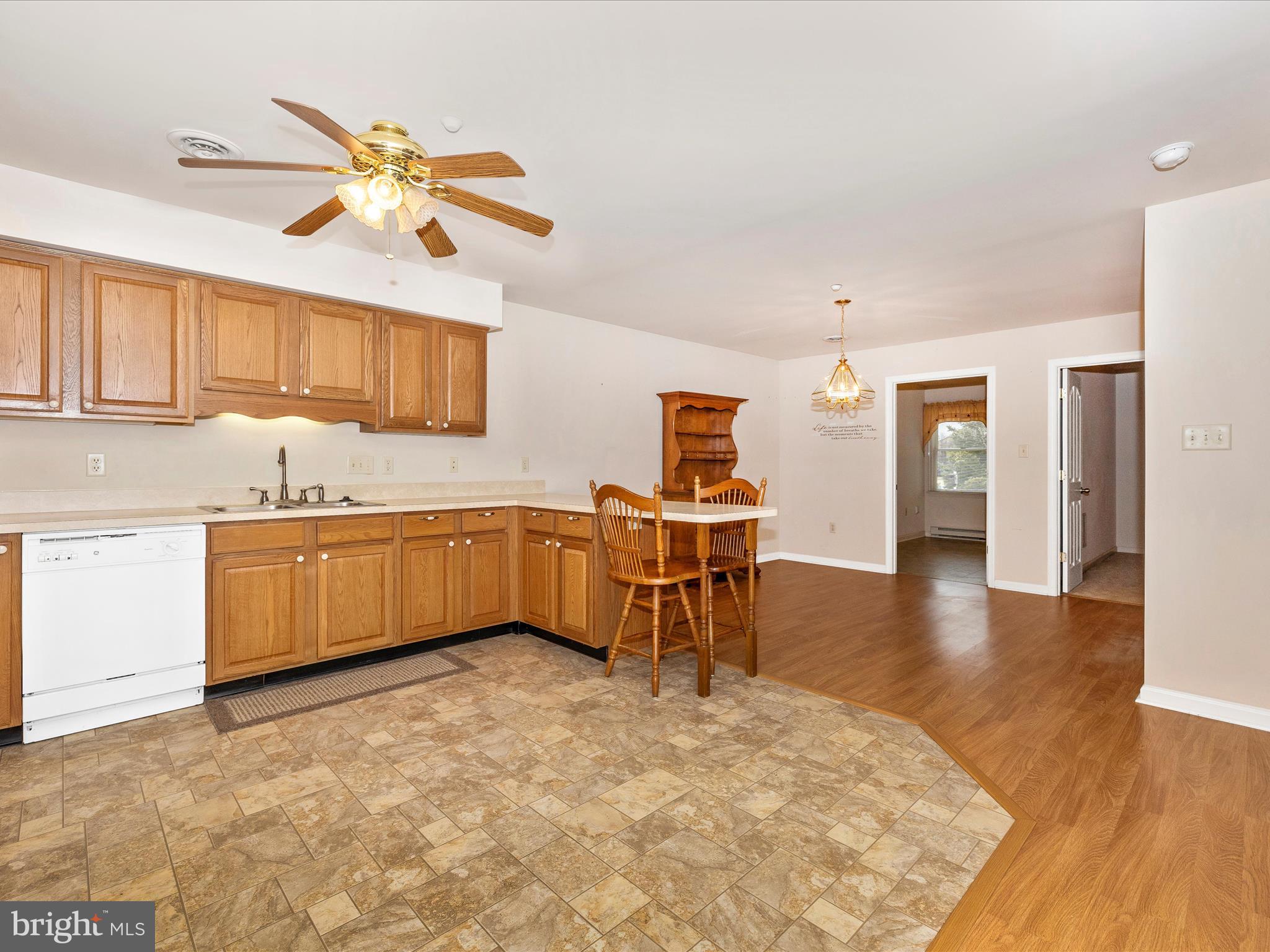 SOUTH POINTE - Residential