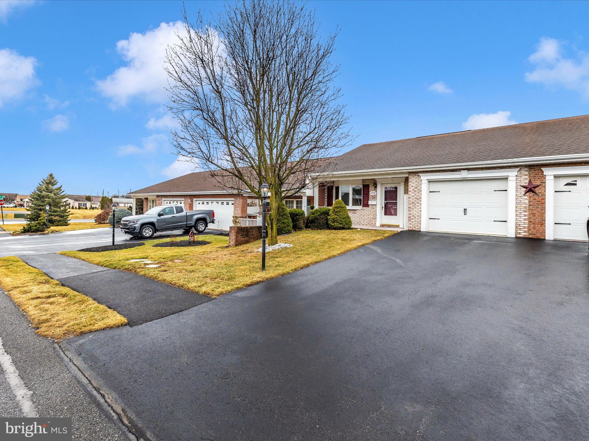 SOUTH POINTE - Residential