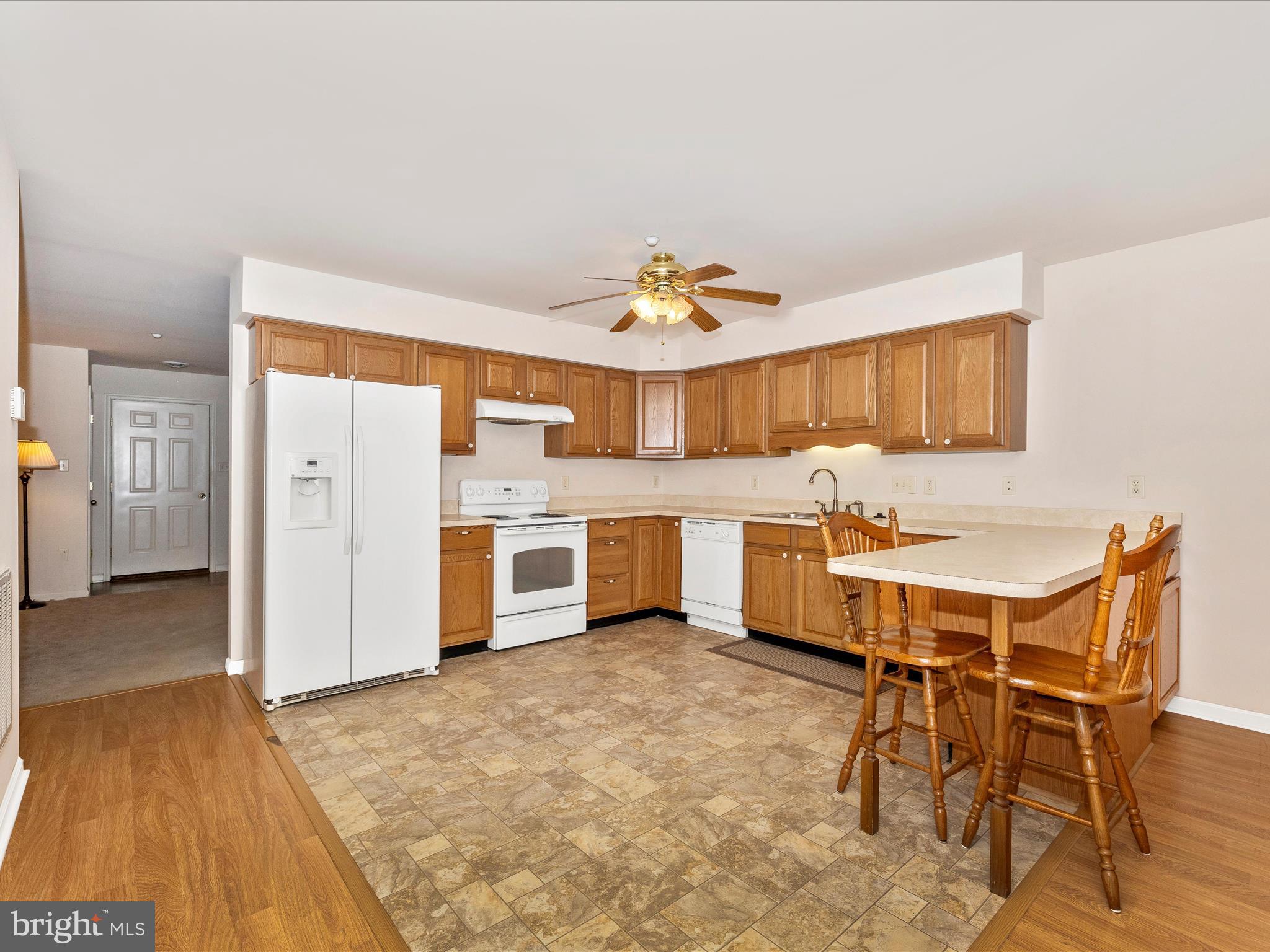 SOUTH POINTE - Residential