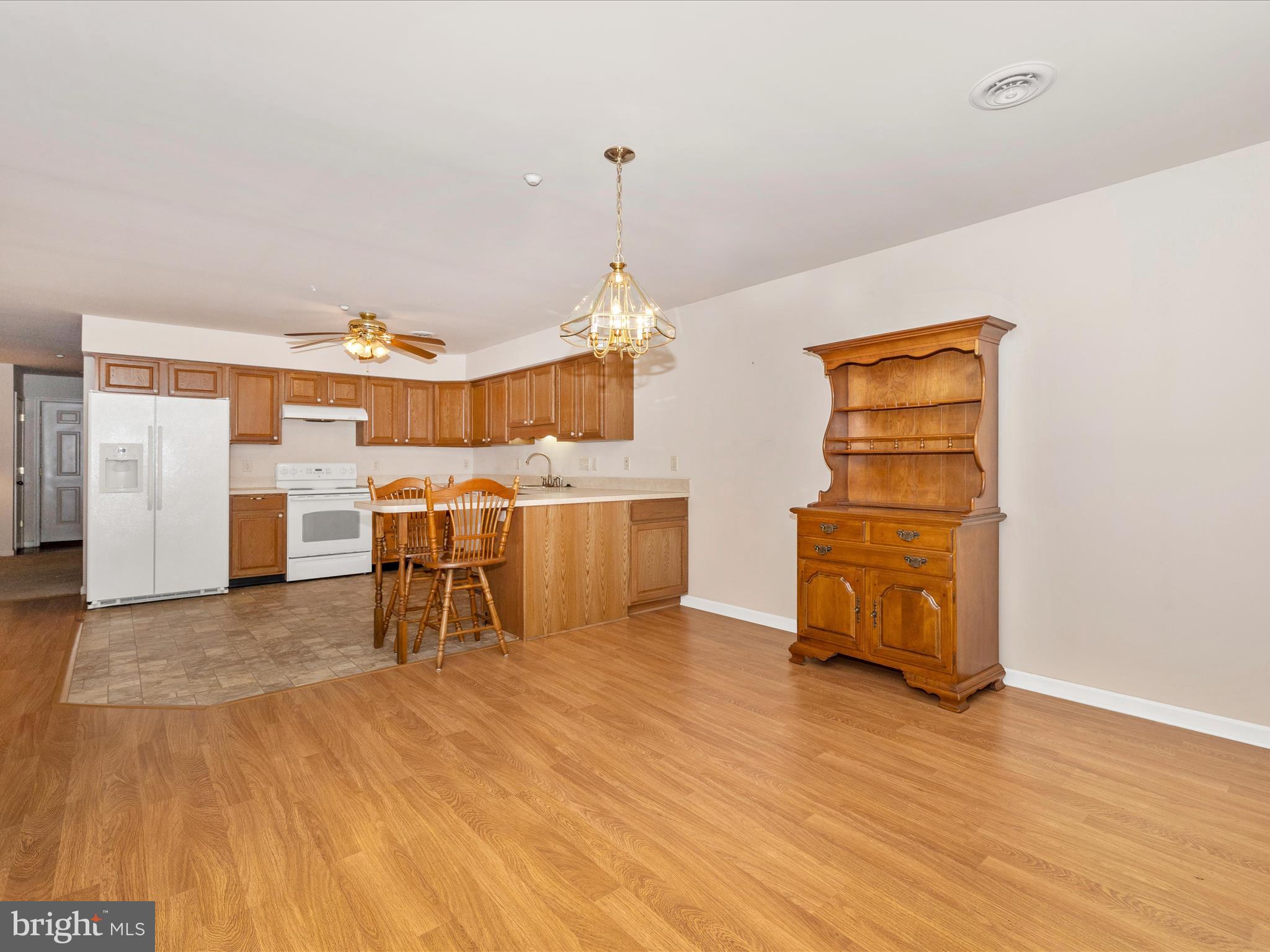 SOUTH POINTE - Residential