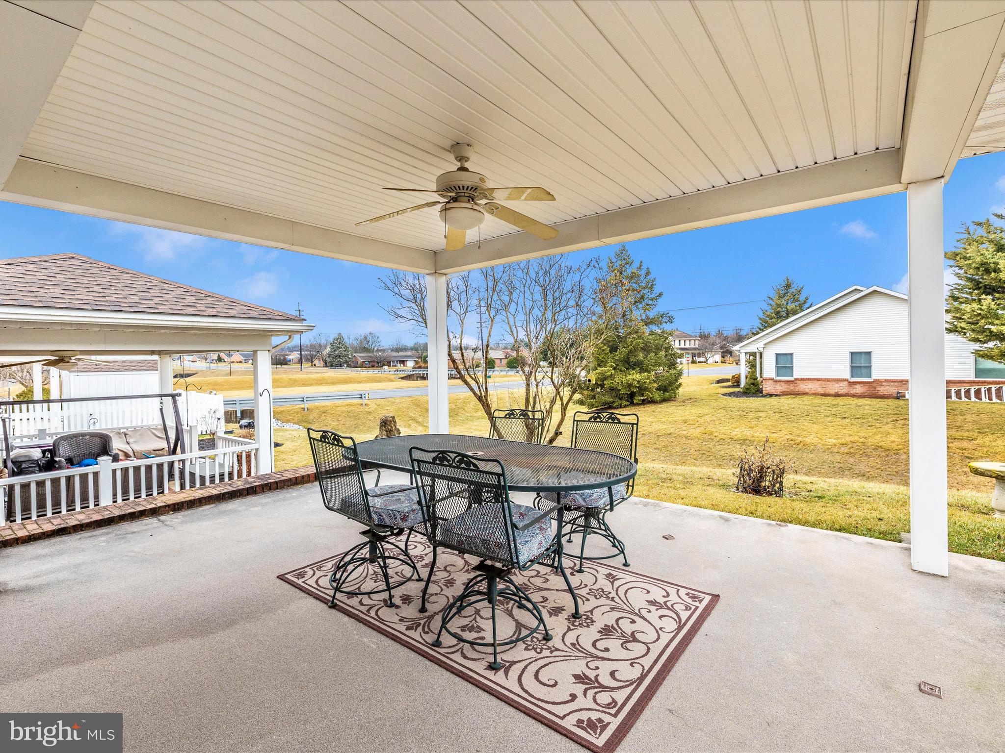 SOUTH POINTE - Residential