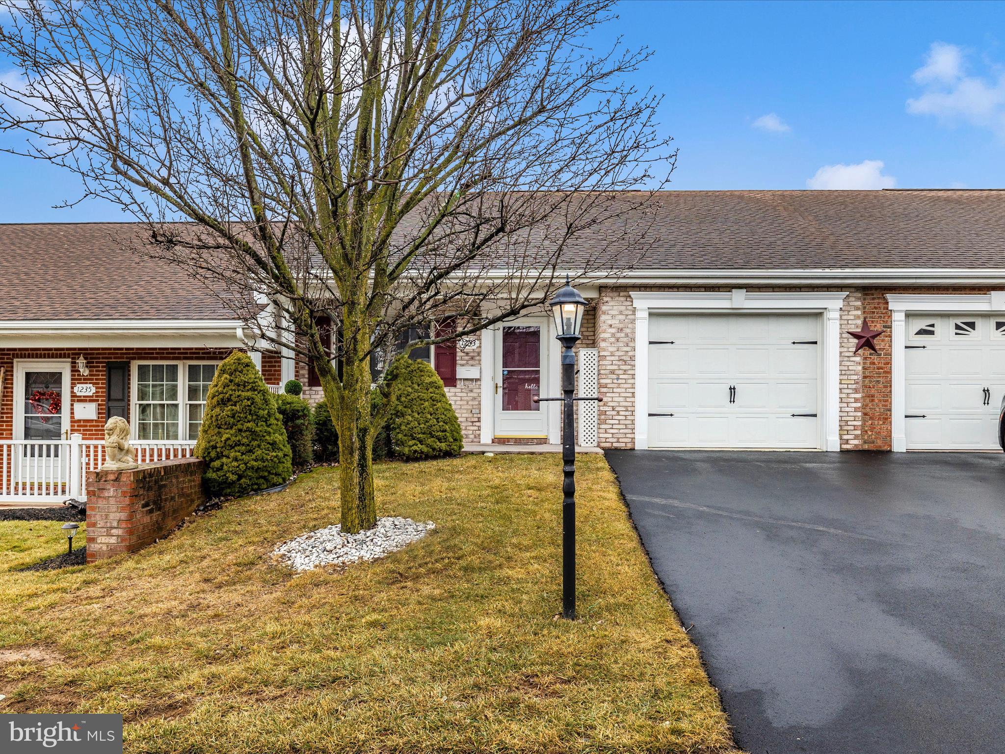 SOUTH POINTE - Residential