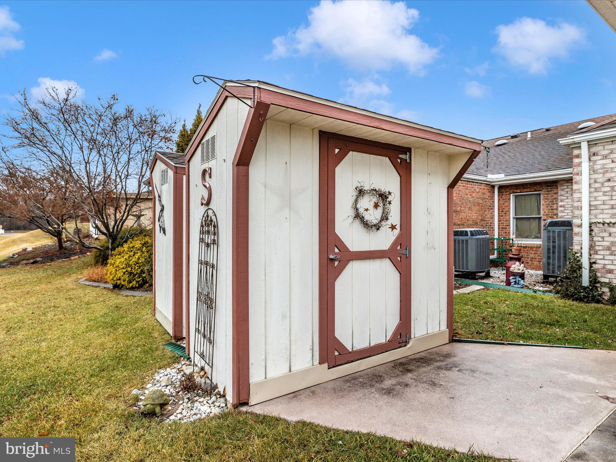 SOUTH POINTE - Residential