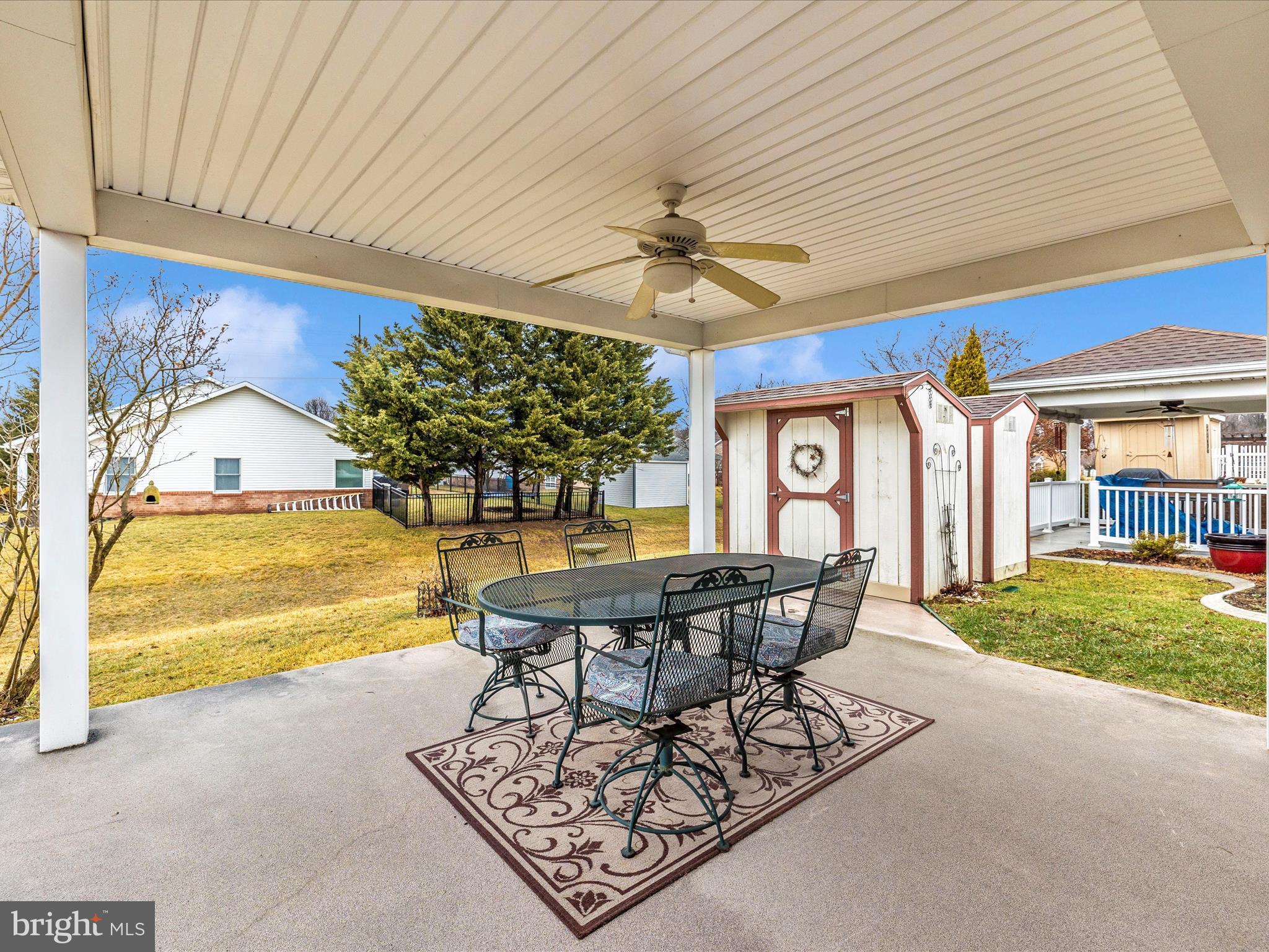 SOUTH POINTE - Residential