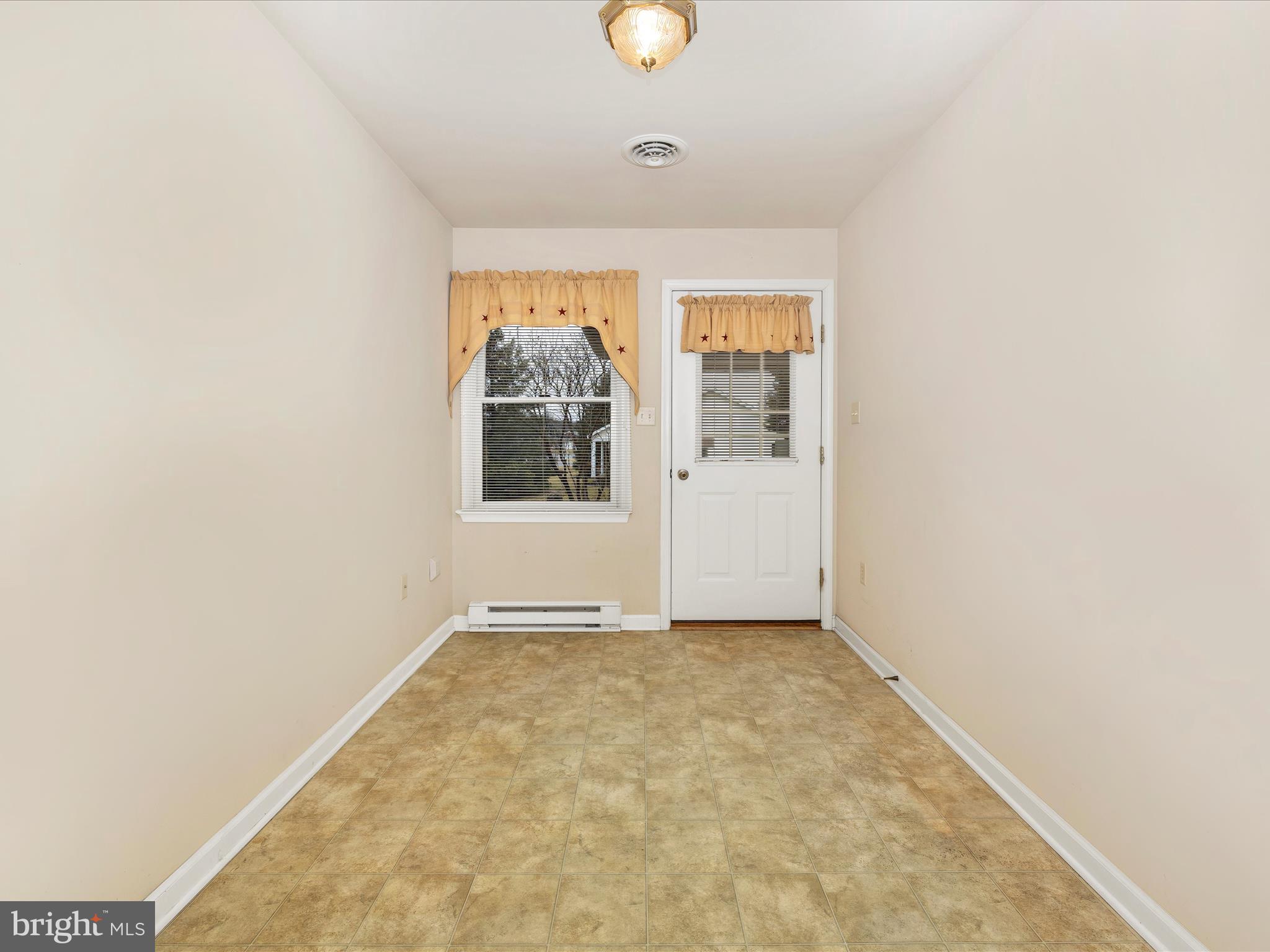 SOUTH POINTE - Residential