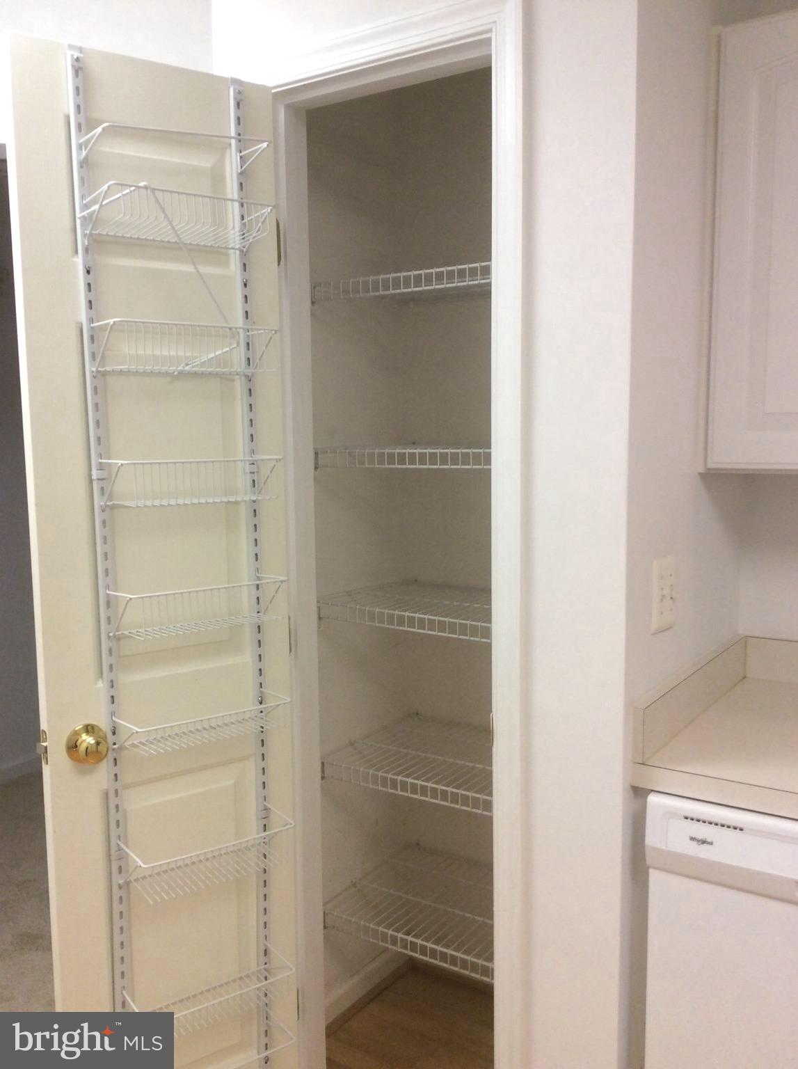 SILVER LAKE - Residential