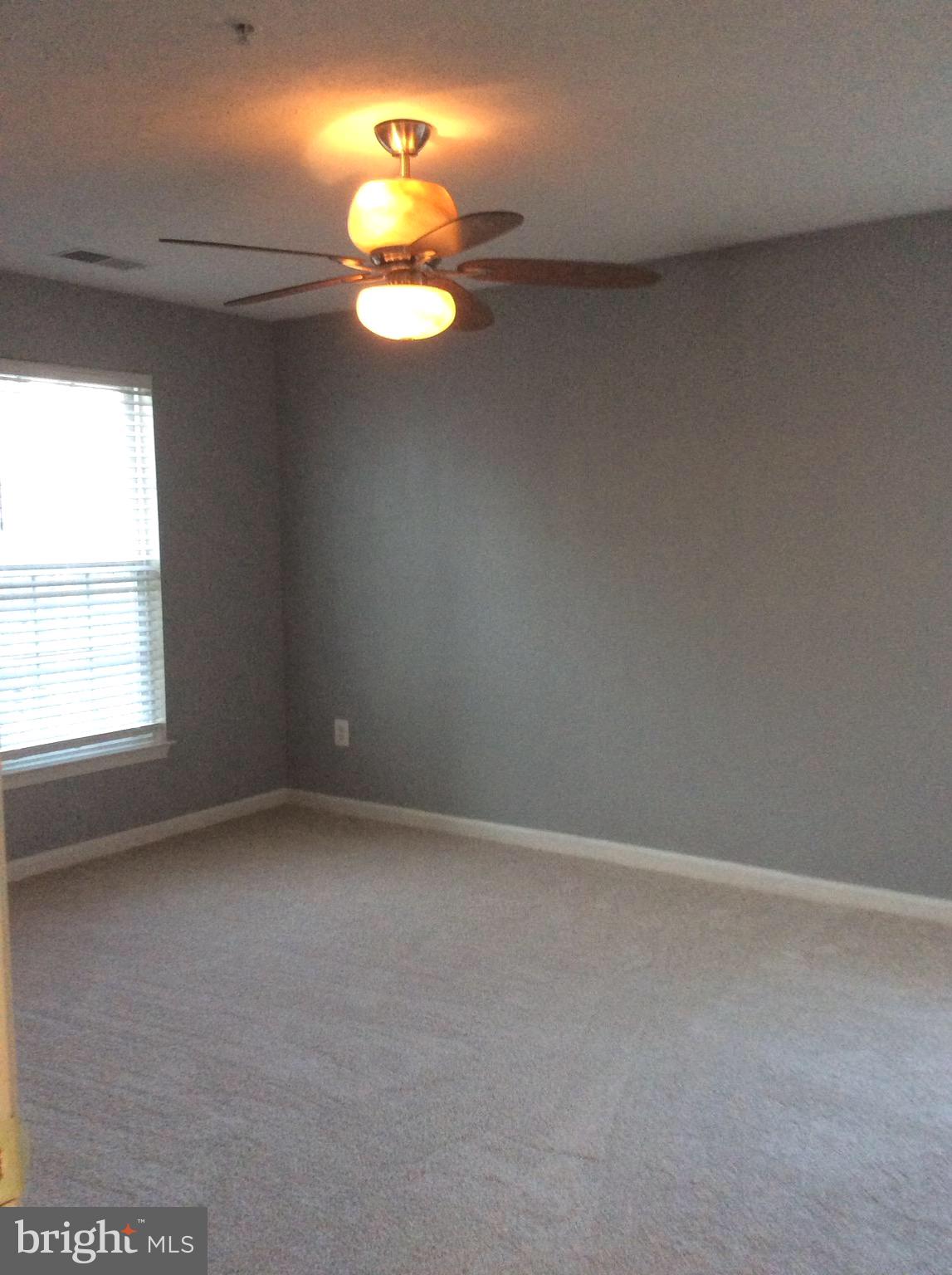 SILVER LAKE - Residential