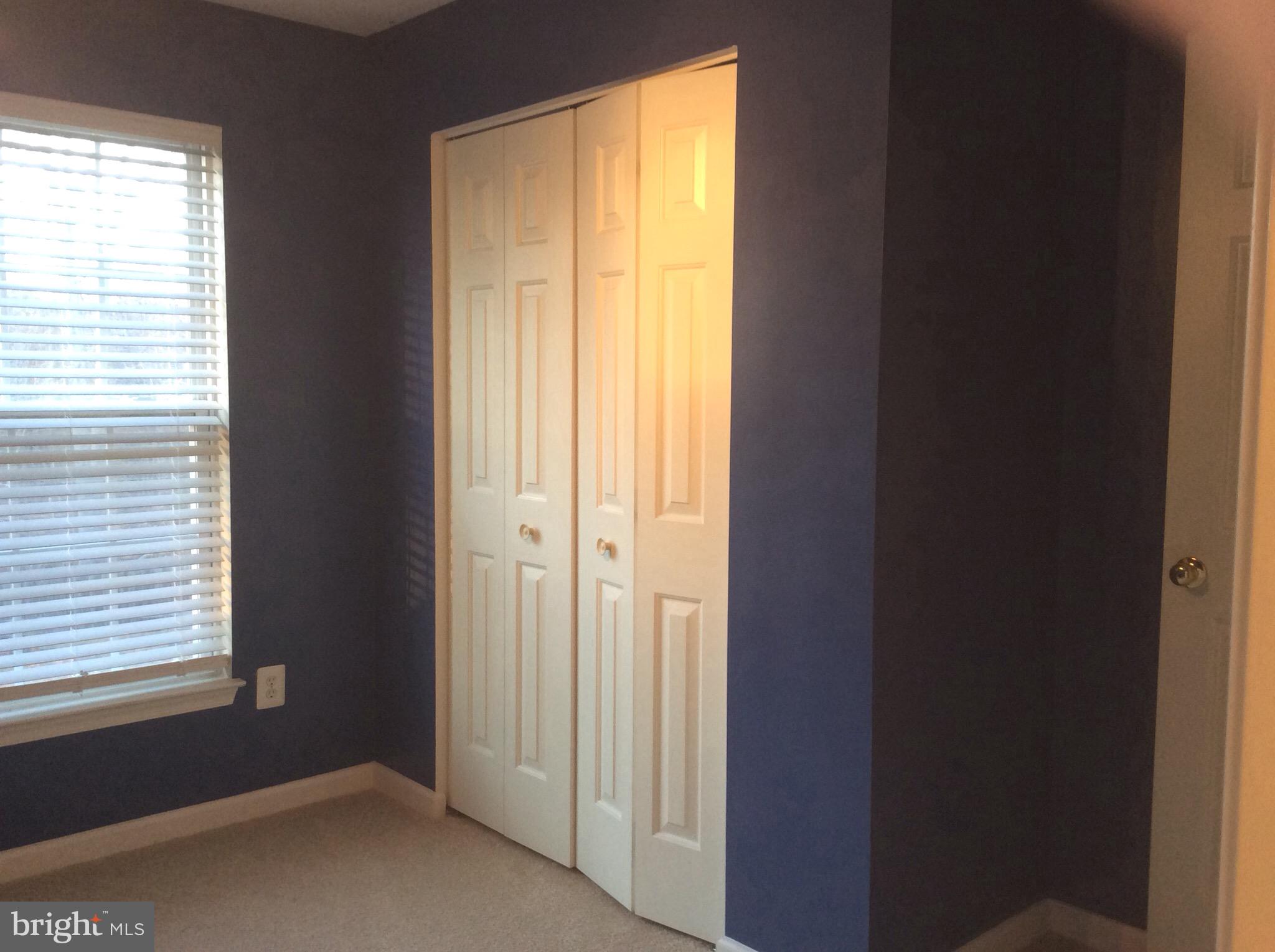 SILVER LAKE - Residential