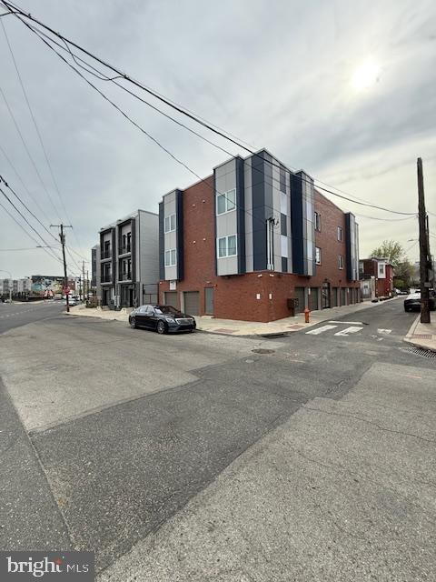 NORRIS SQUARE - Residential