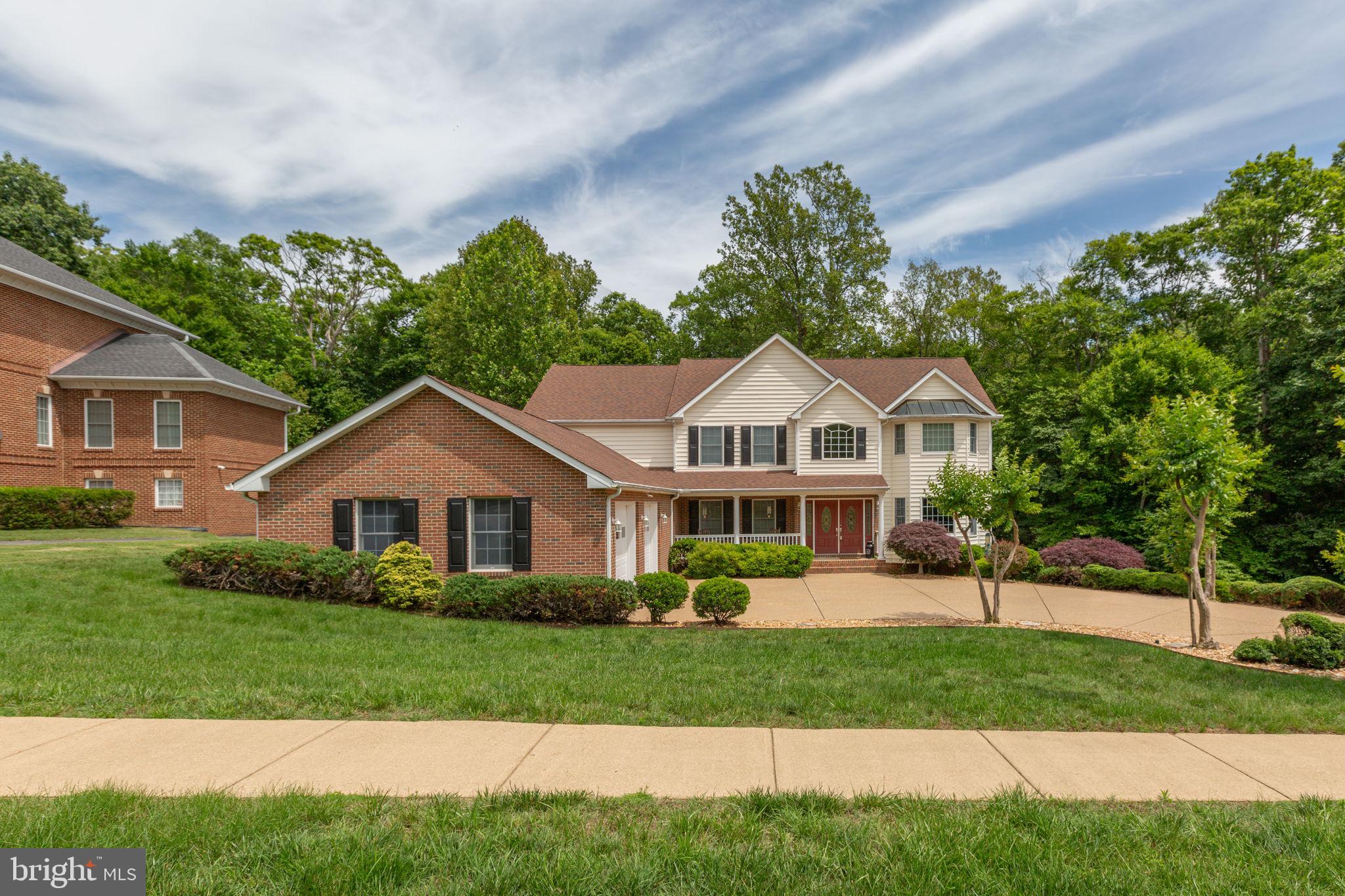 1001 FEATHERSTON COURT