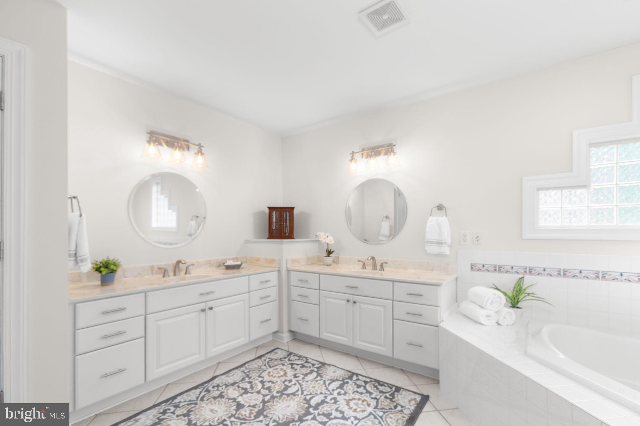 HILLS AT SNOWDEN - Residential