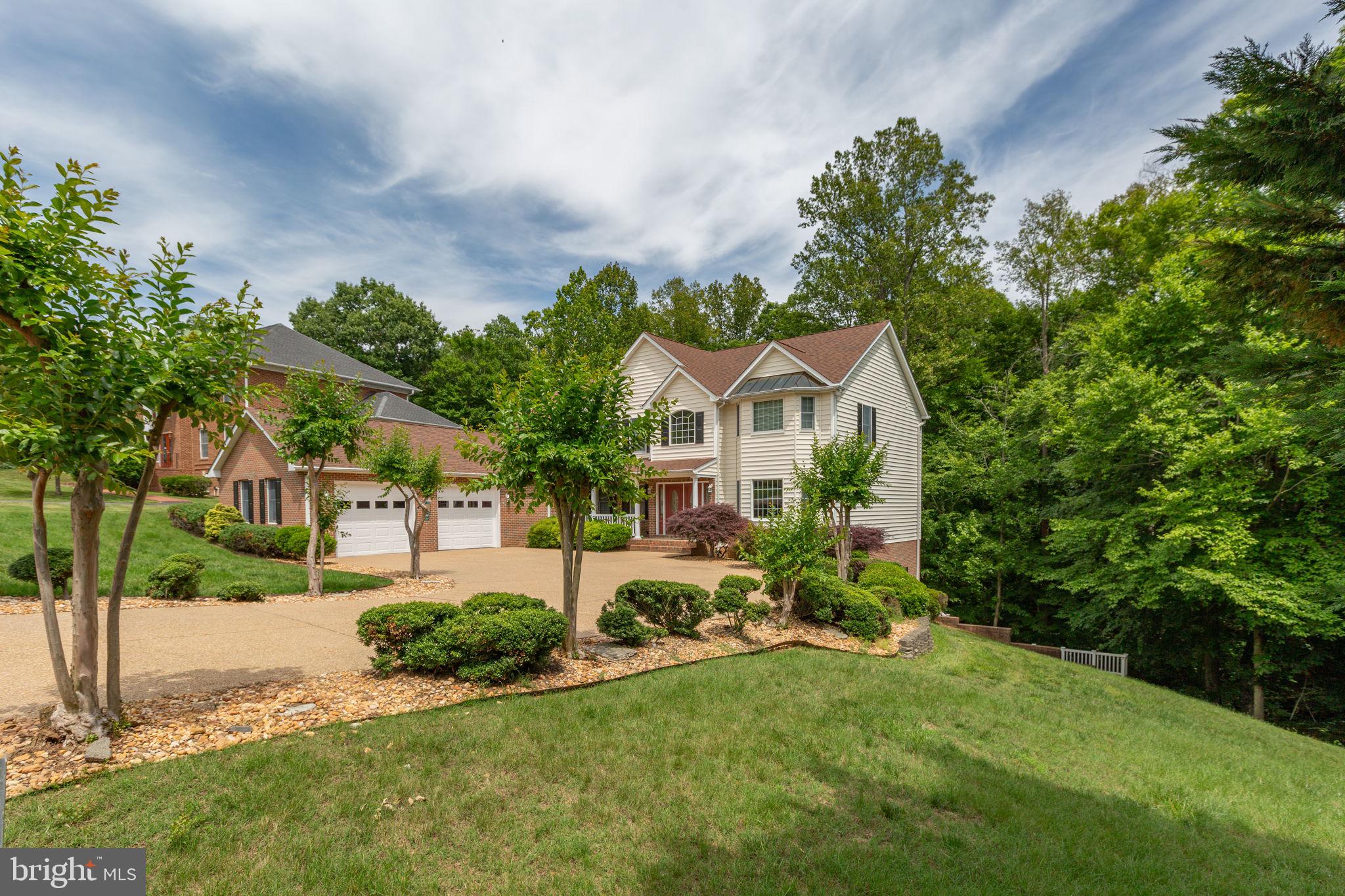 1001 FEATHERSTON COURT