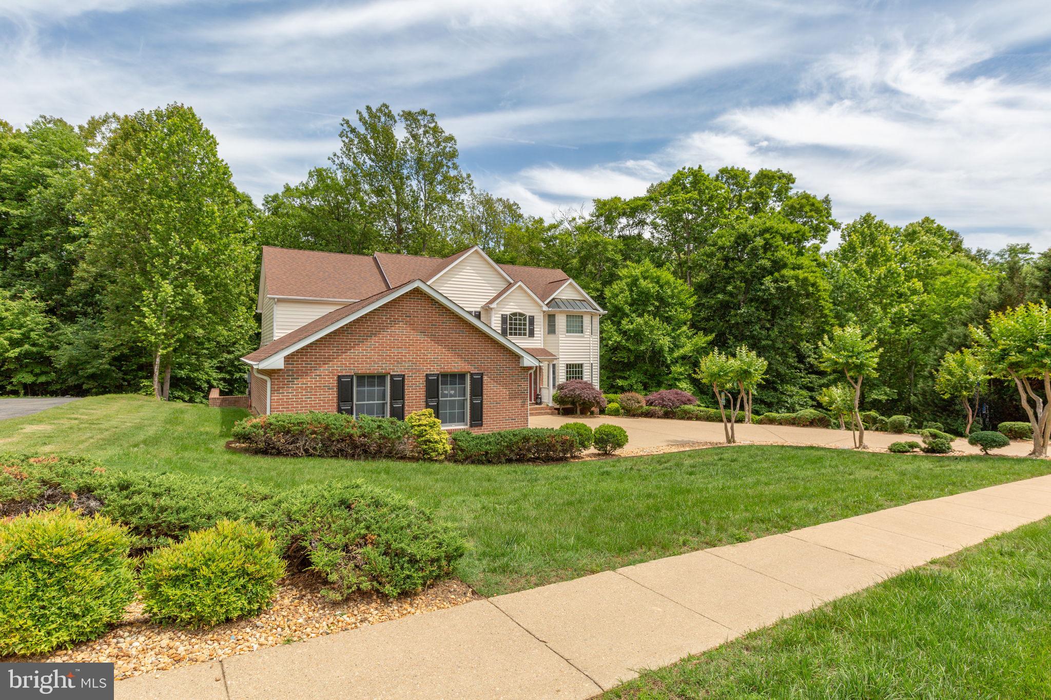 1001 FEATHERSTON COURT
