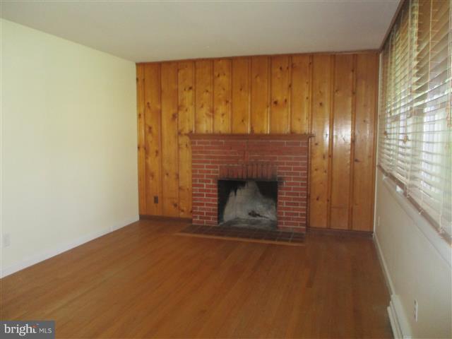 HOLLYWOOD ON SEVERN - Residential