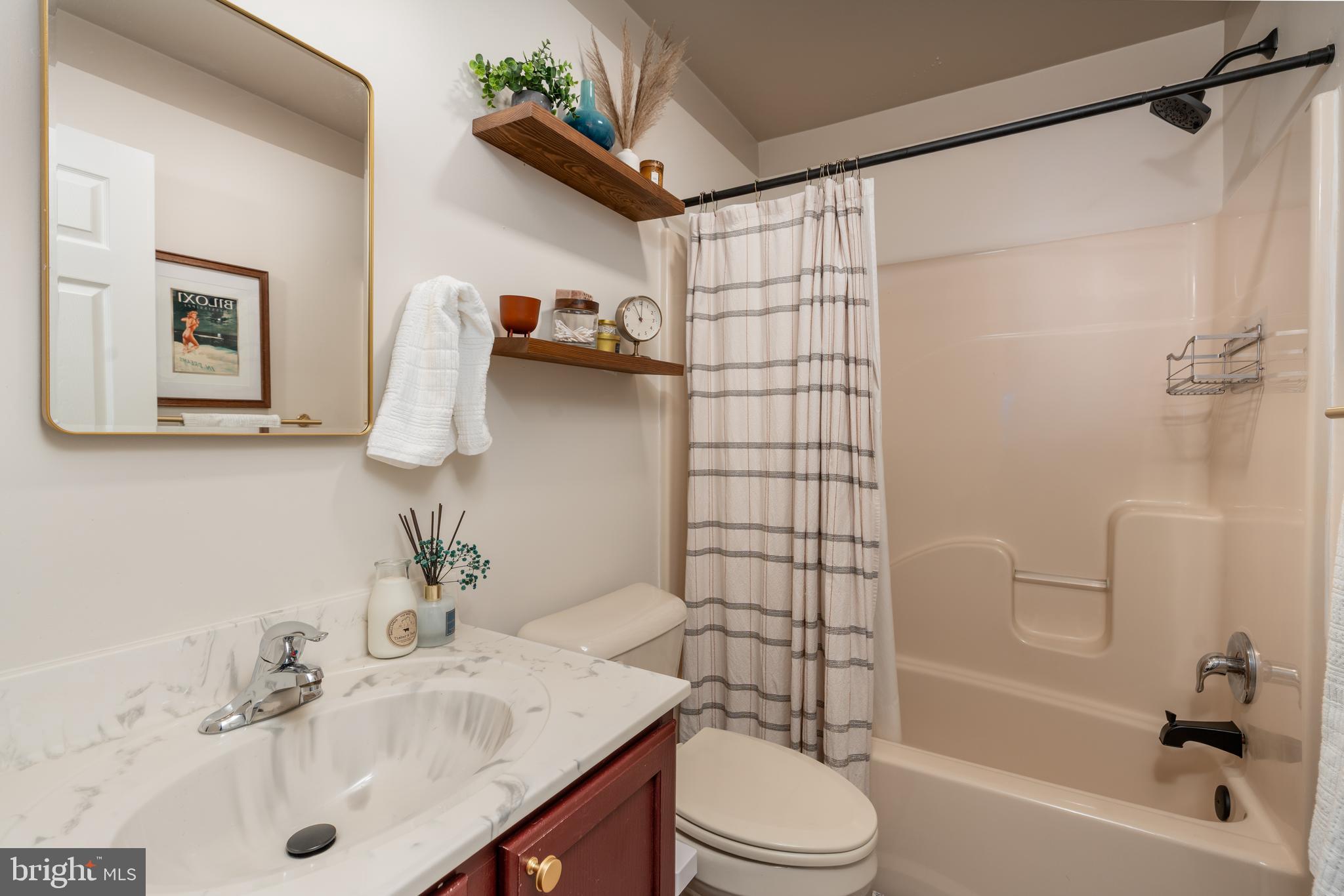 MOUNT RAINIER - Residential