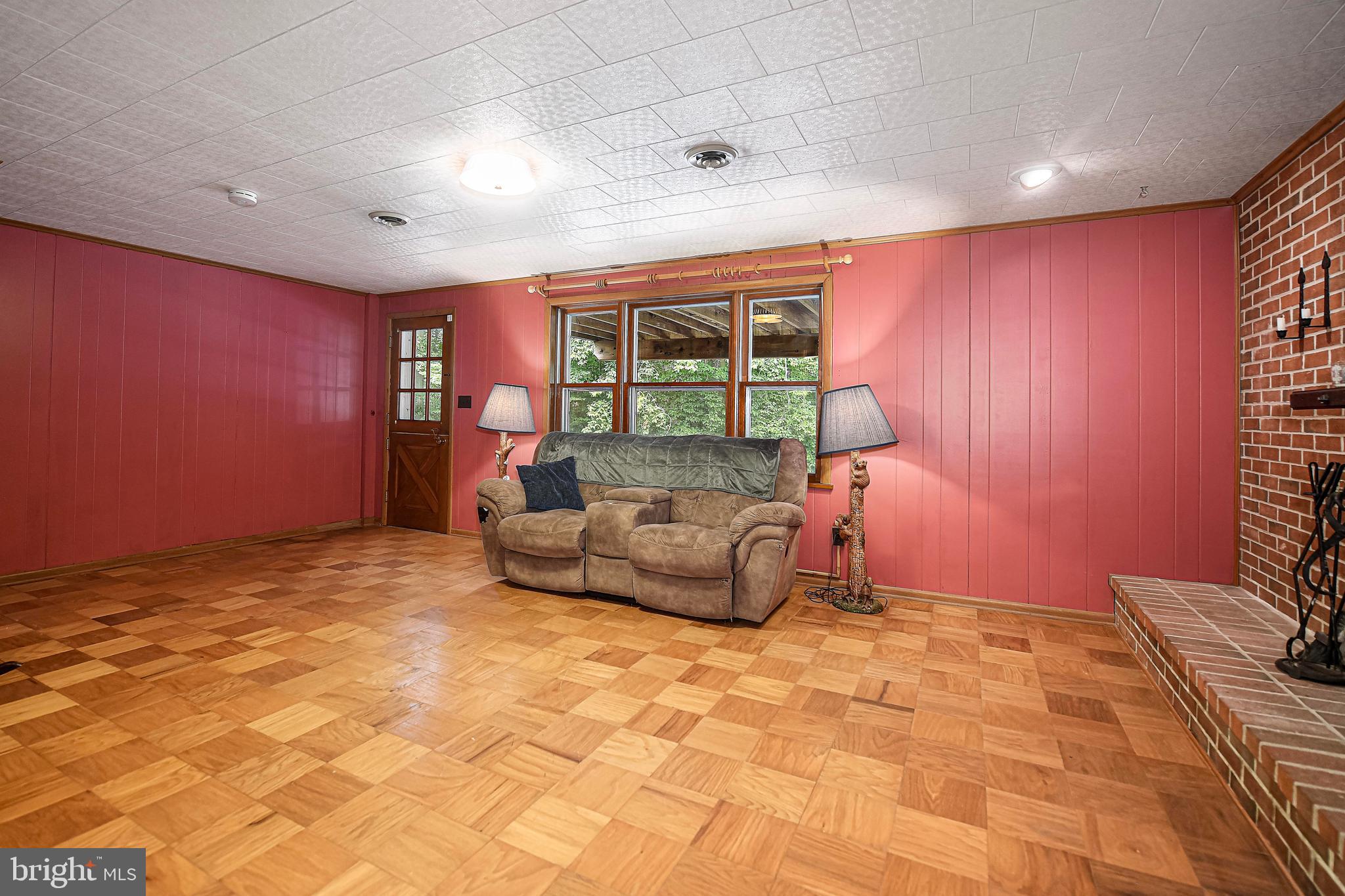 VALLEY VIEW - Residential